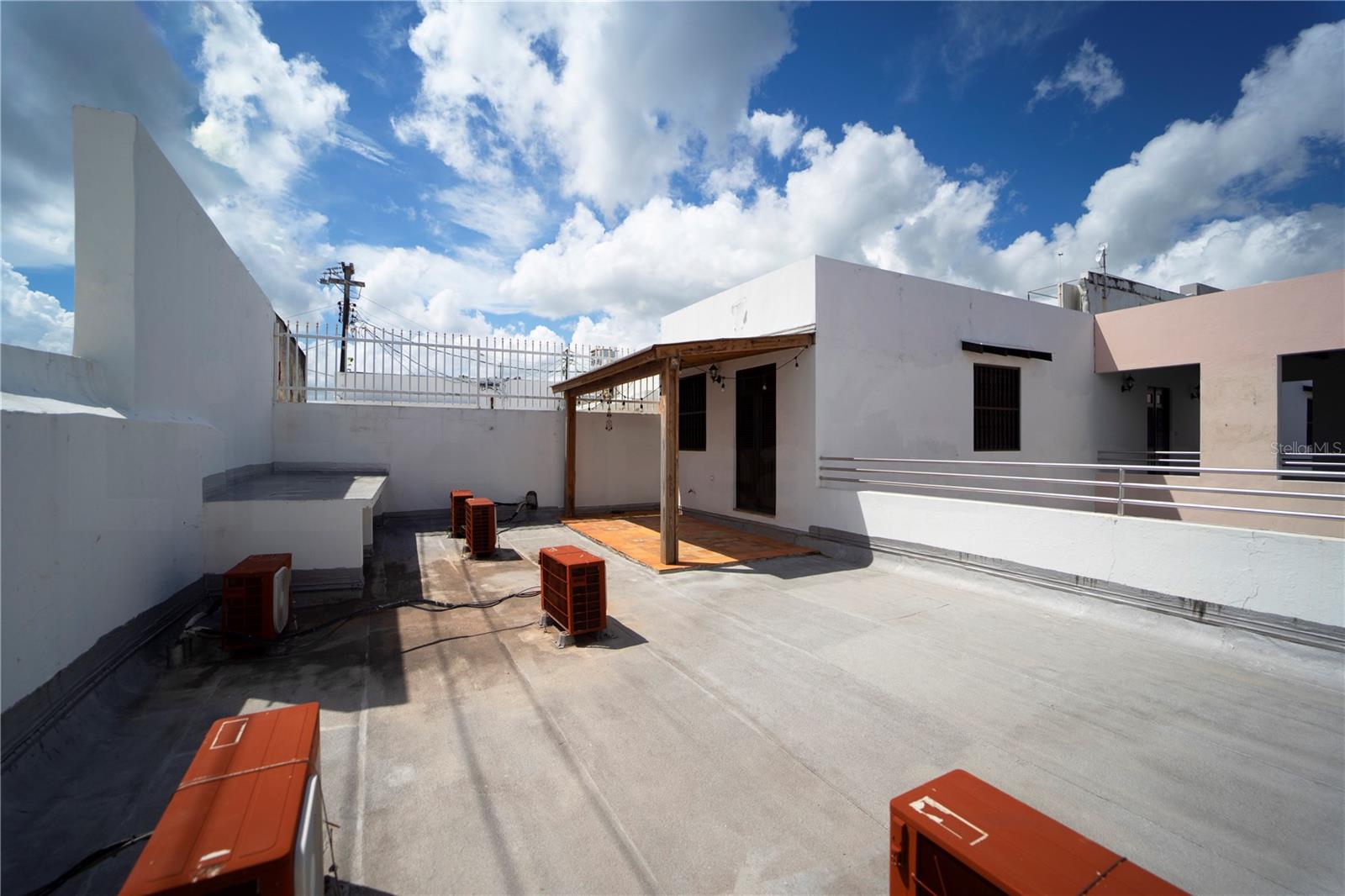 PR9119415 Property Photo