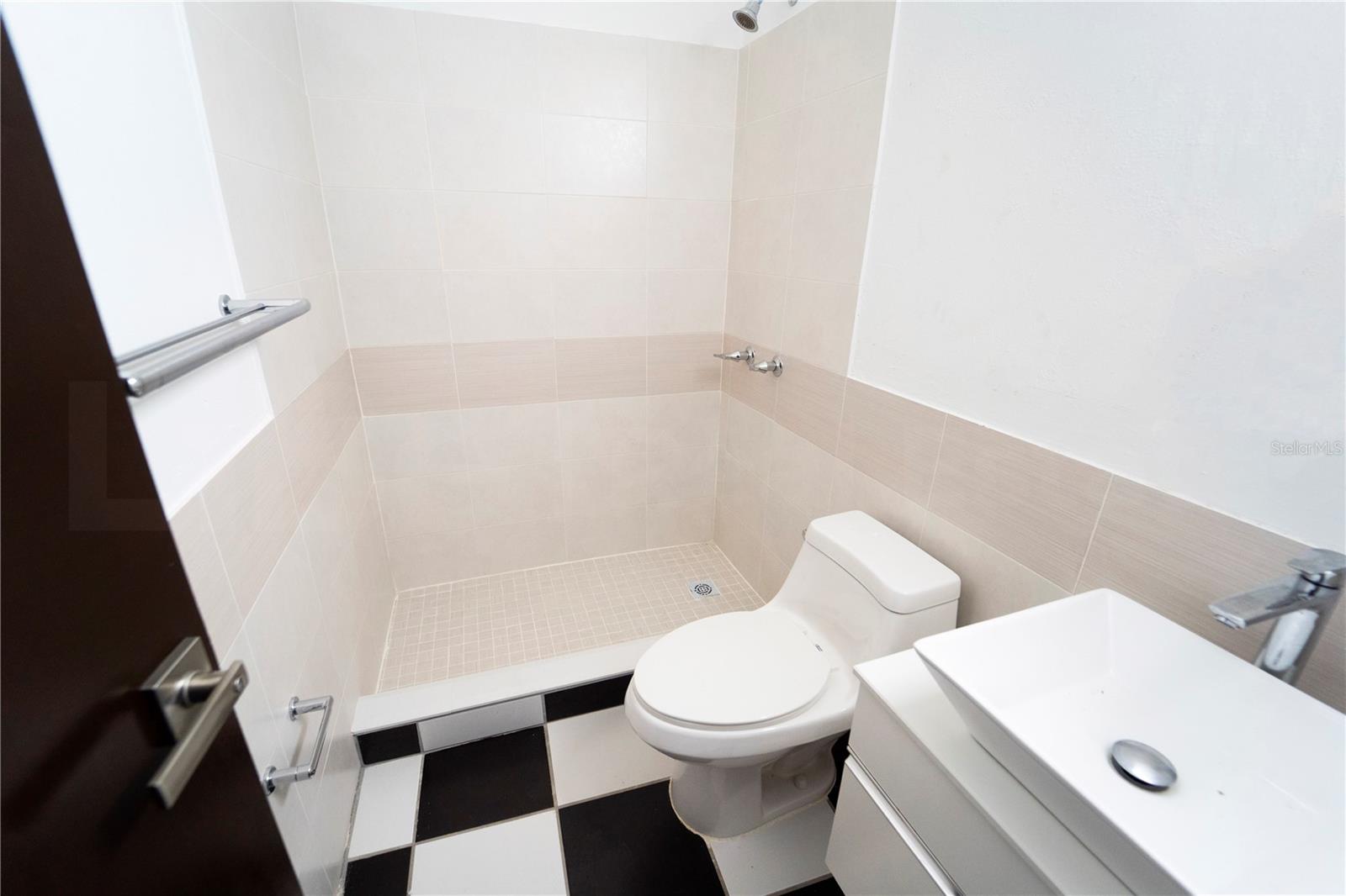 PR9119415 Property Photo