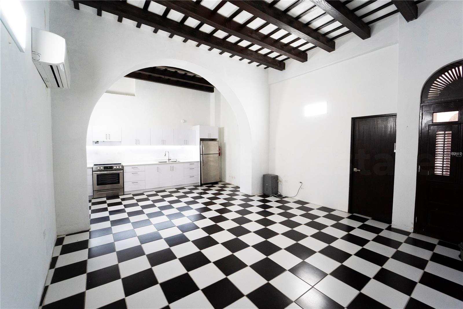 PR9119415 Property Photo