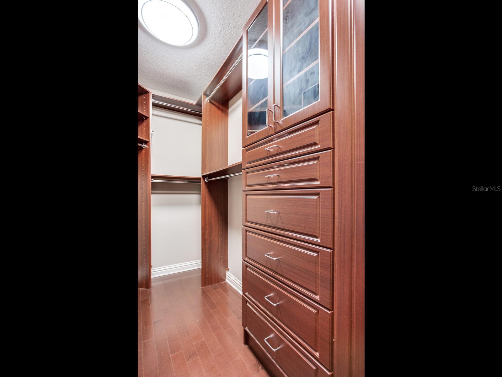 TB8478599 Property Photo