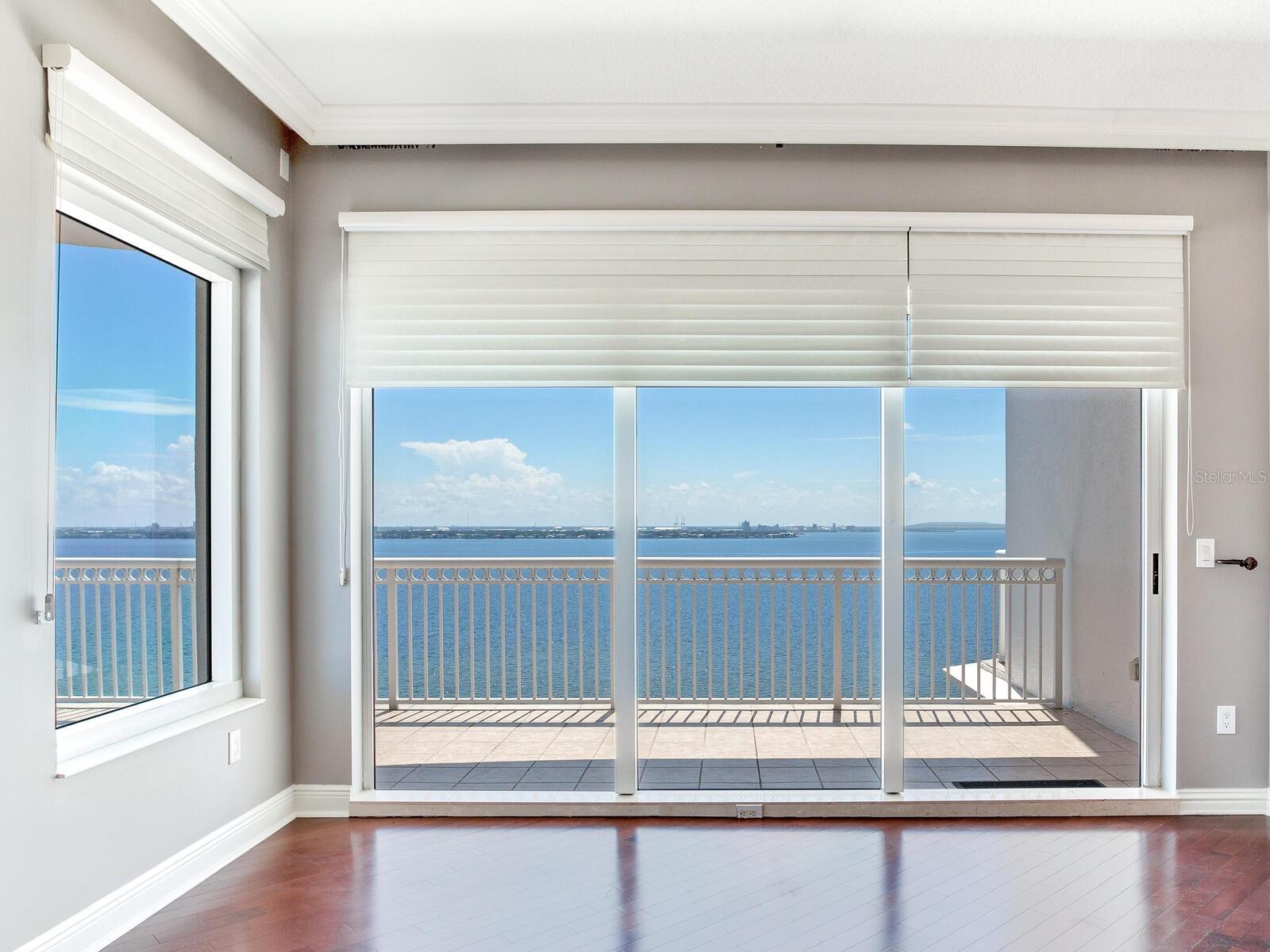 TB8478599 Property Photo