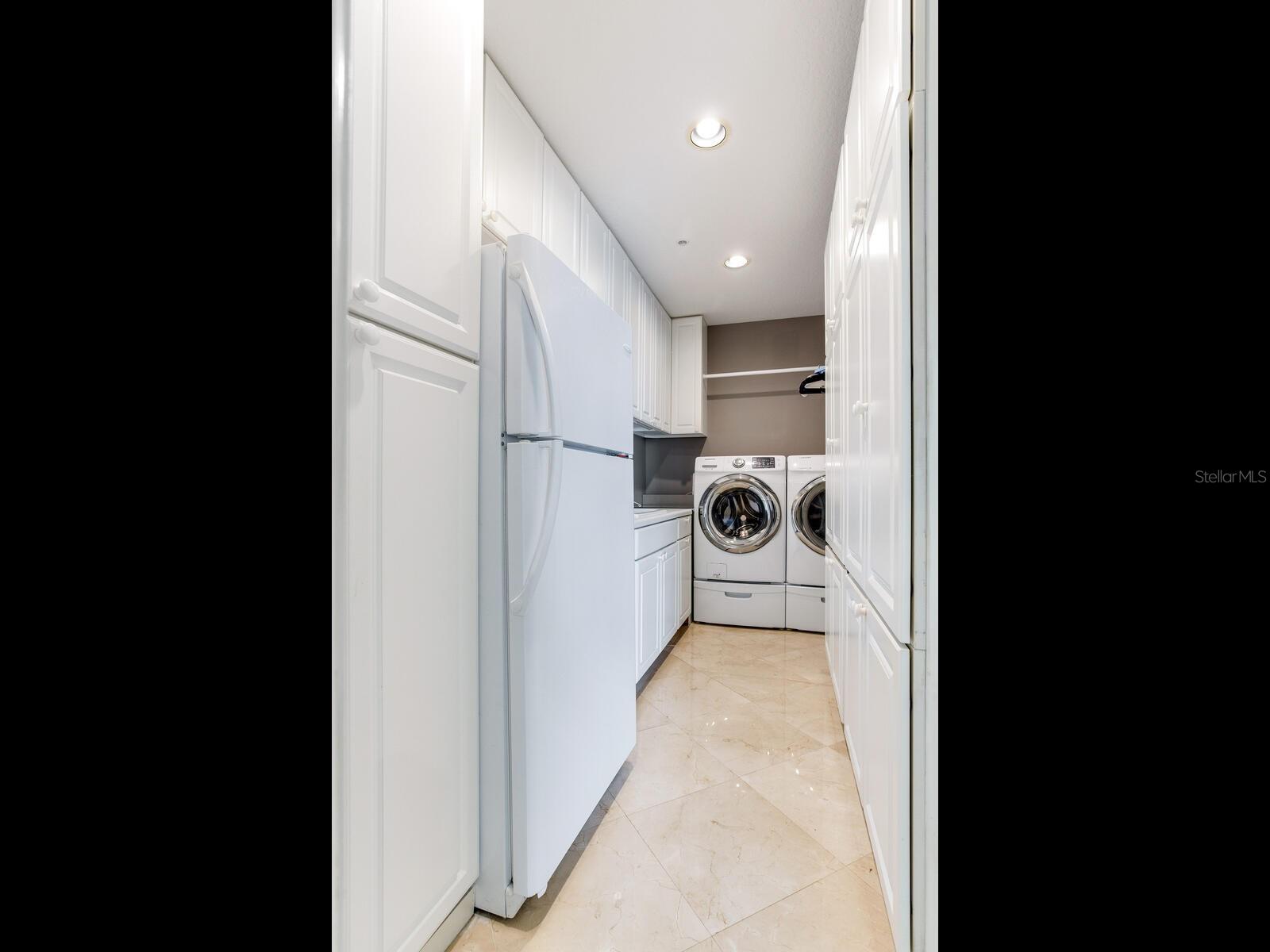 TB8478599 Property Photo