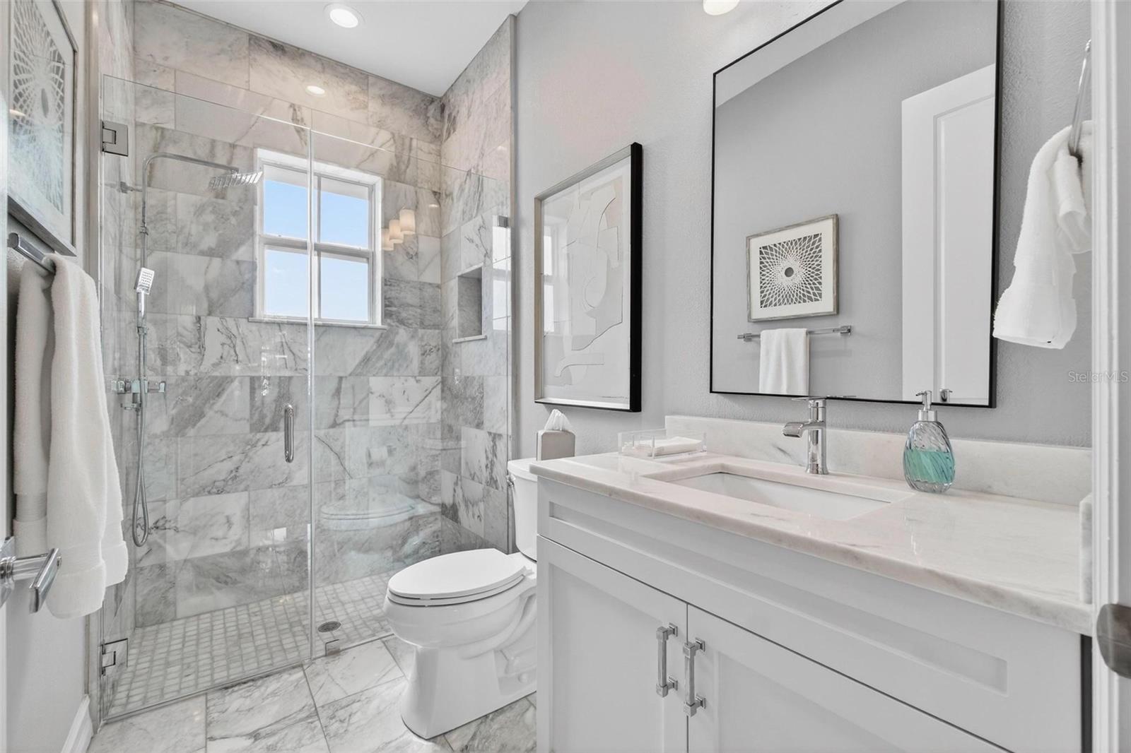 6054 YEATS MANOR DR, TAMPA, FL, 33616