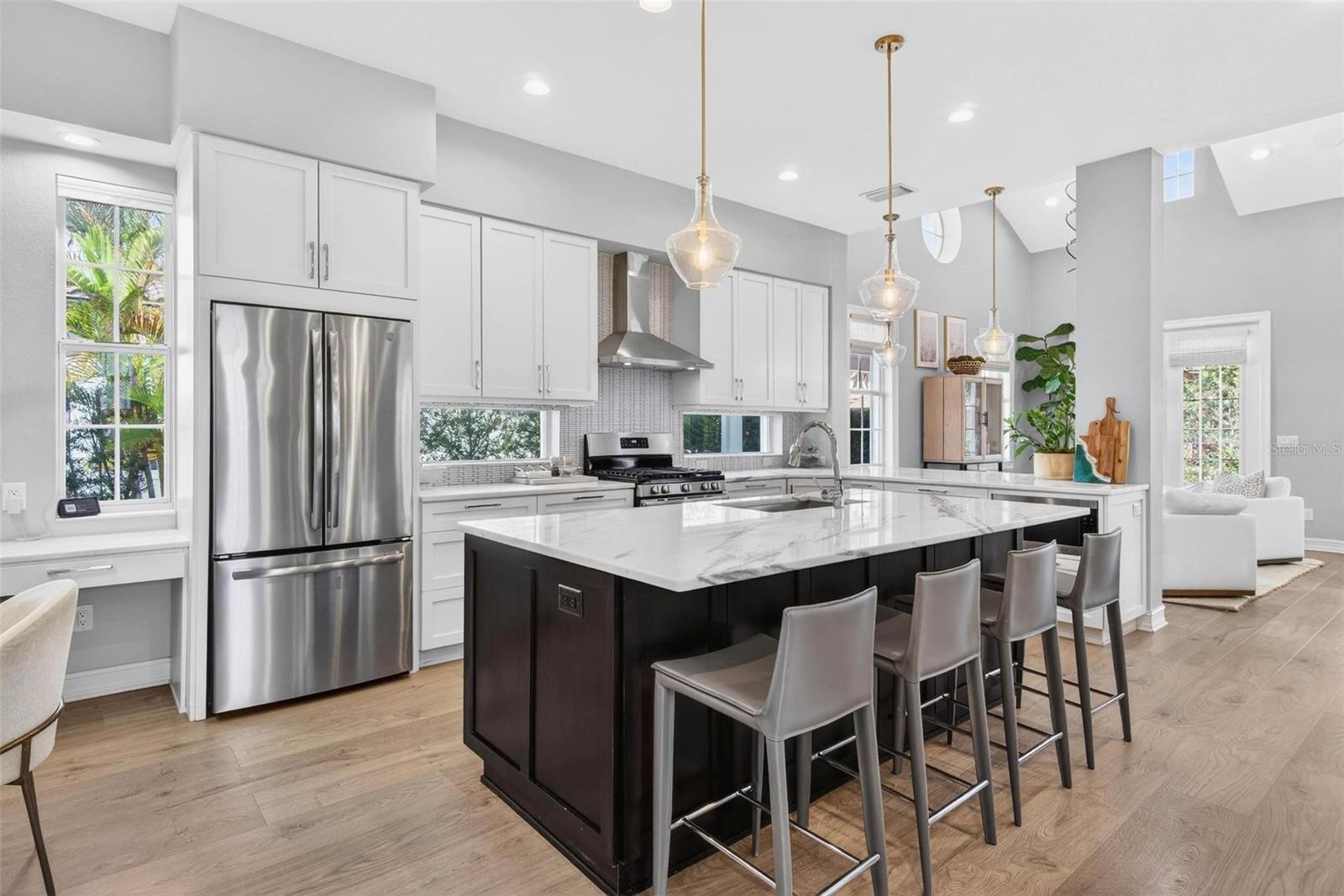 6054 YEATS MANOR DR, TAMPA, FL, 33616