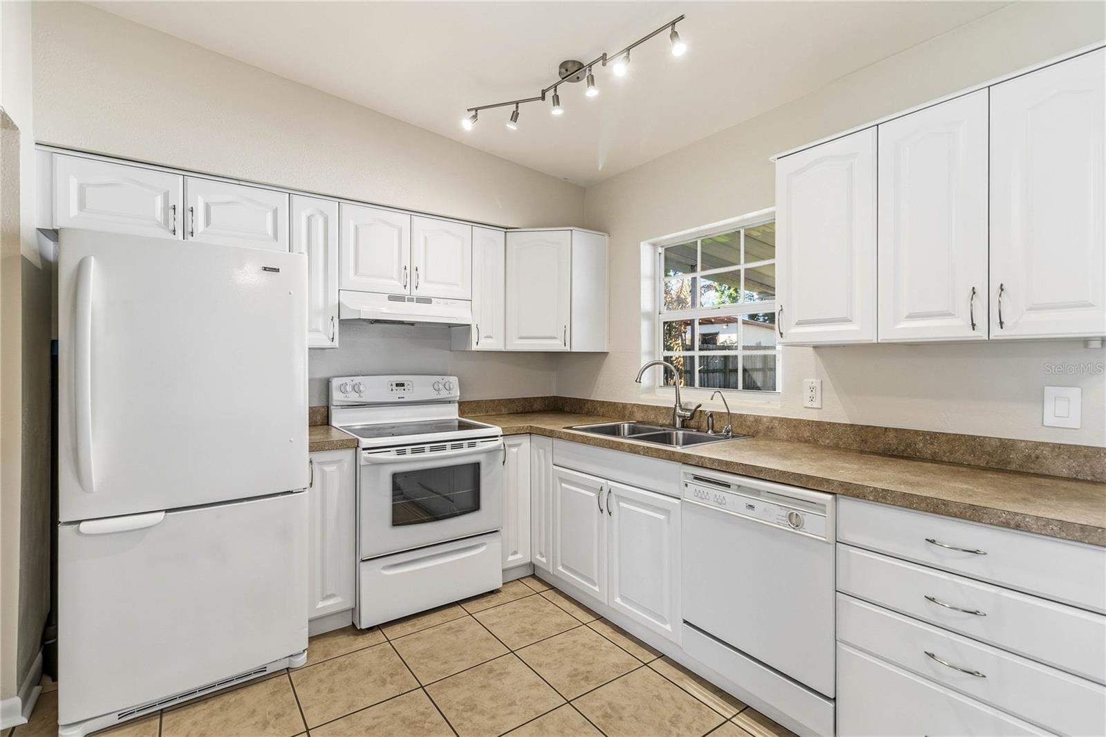 7638 SIMMS AVE, ORLANDO, FL, 32812