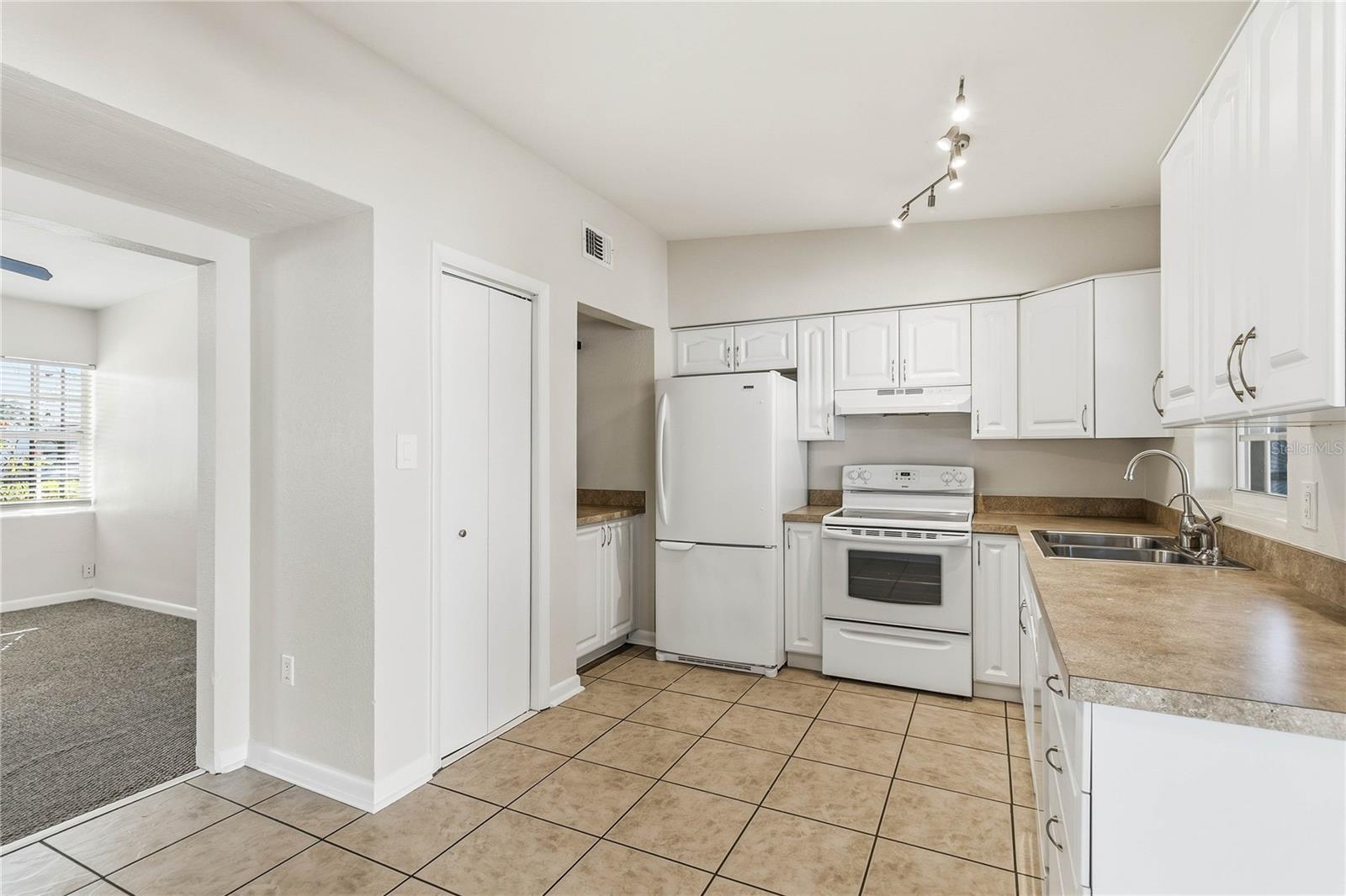 7638 SIMMS AVE, ORLANDO, FL, 32812