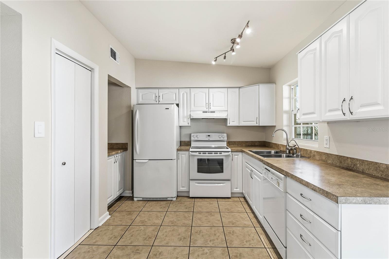 7638 SIMMS AVE, ORLANDO, FL, 32812