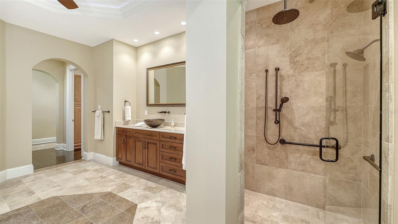 A4683382 Property Photo