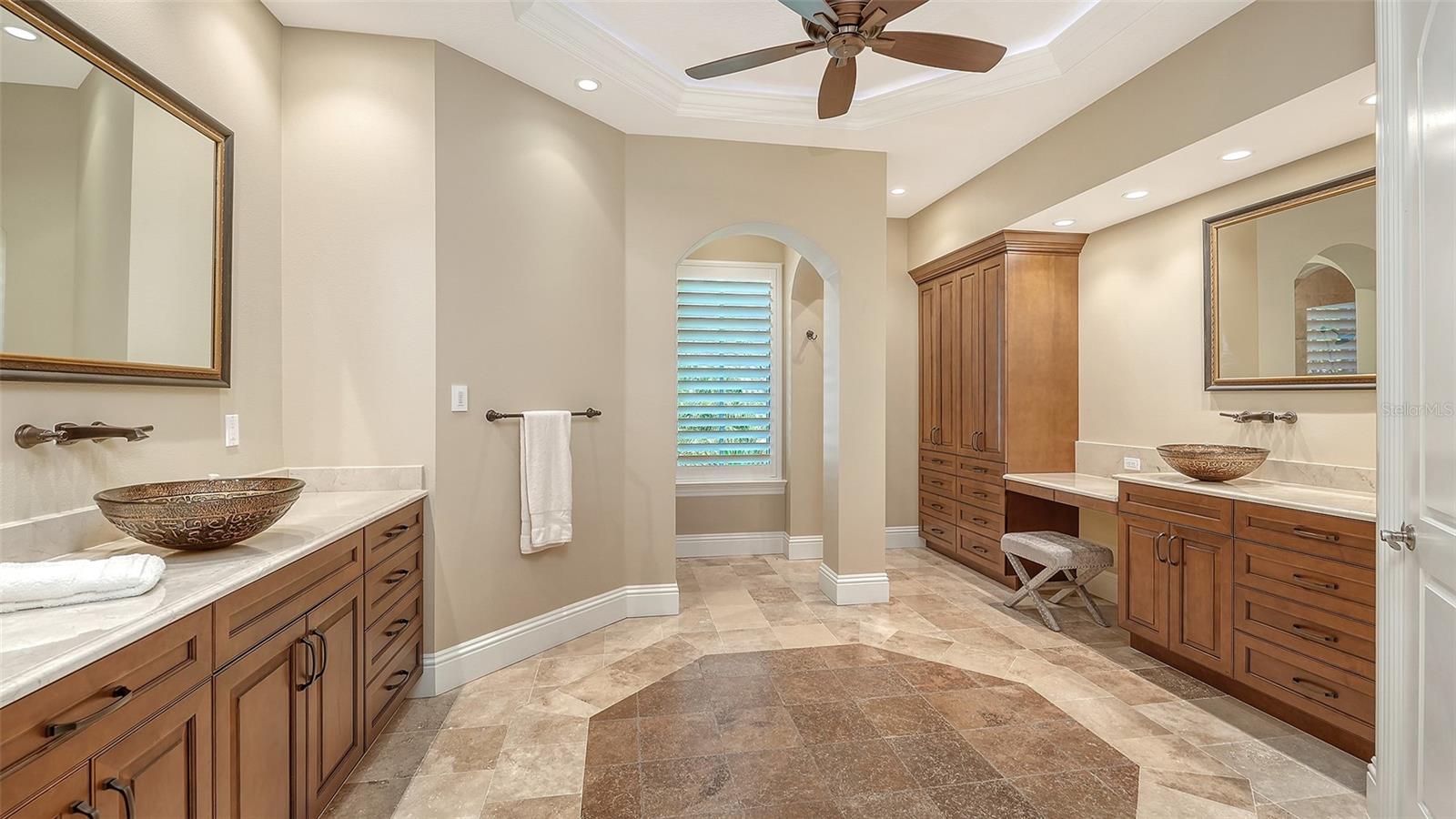 A4683382 Property Photo