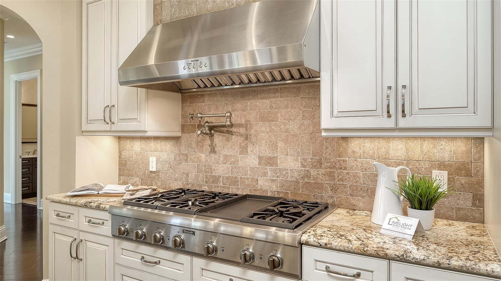 A4683382 Property Photo