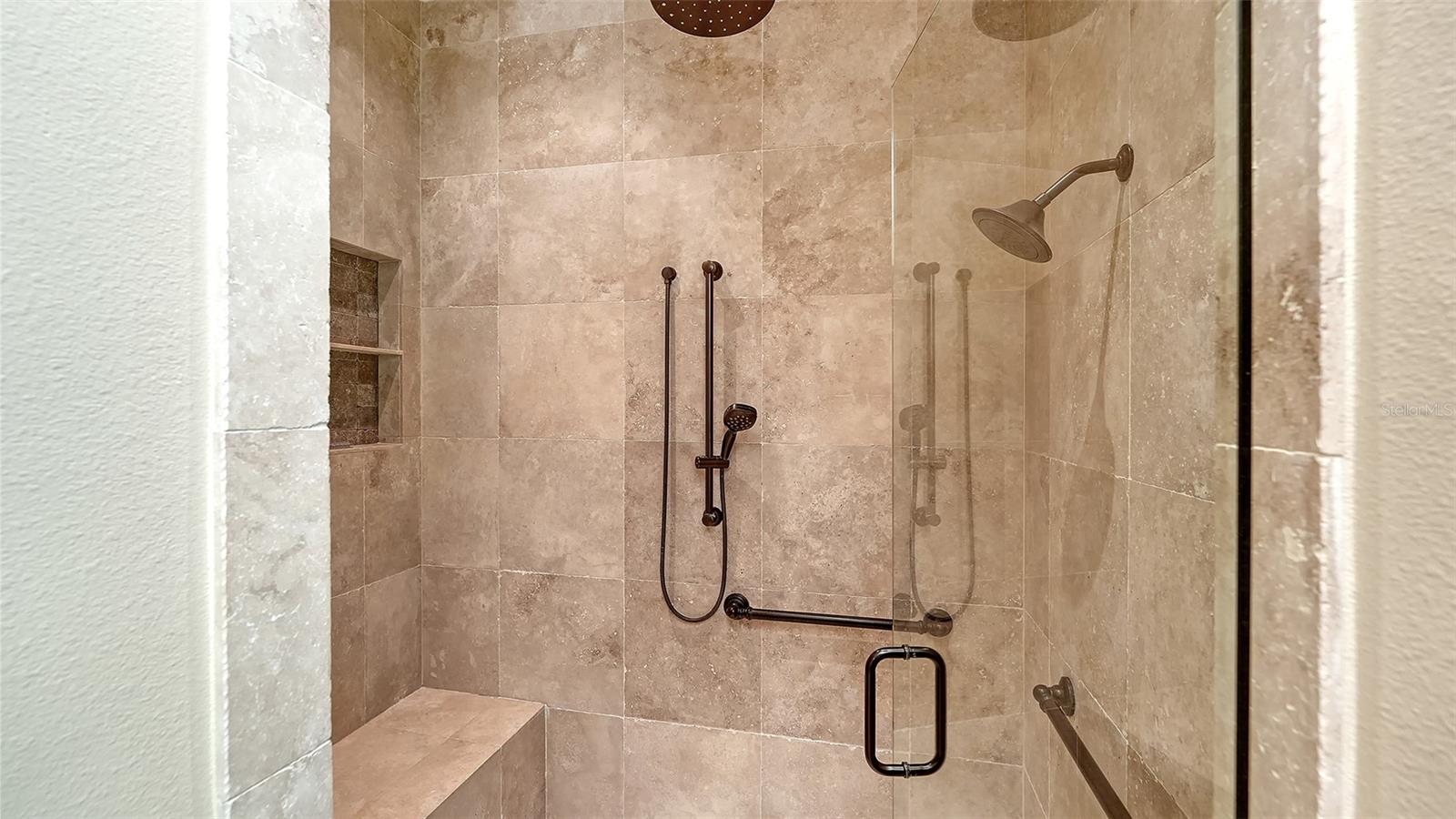 A4683382 Property Photo