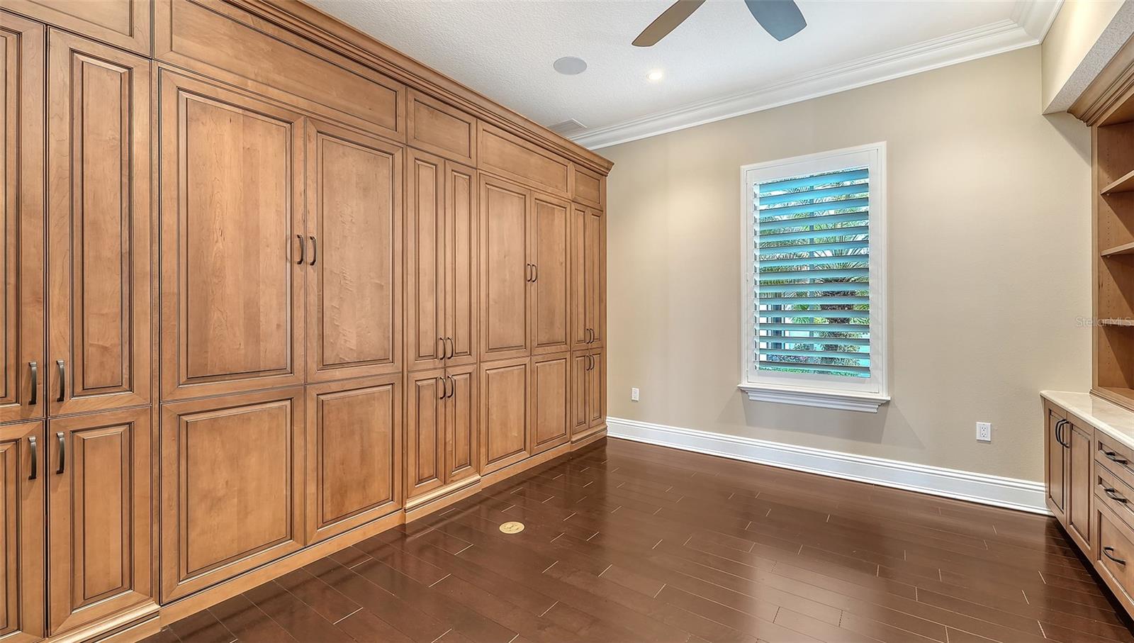 A4683382 Property Photo