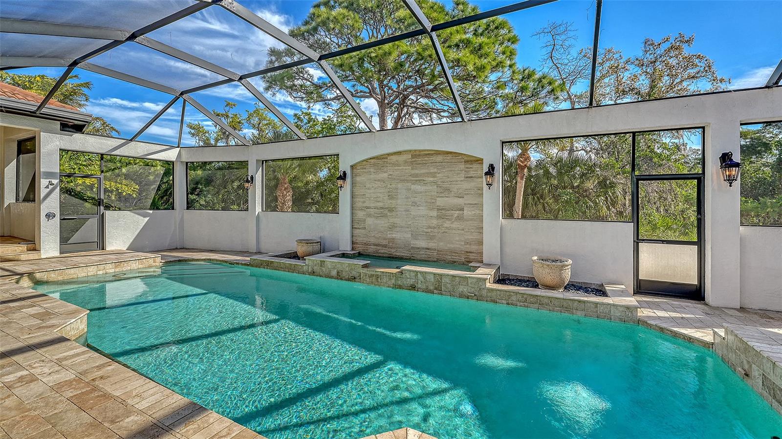 A4683382 Property Photo