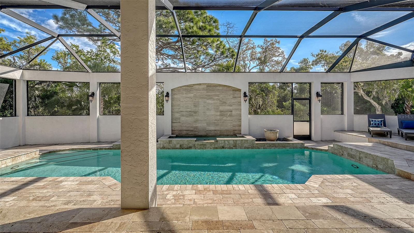 A4683382 Property Photo