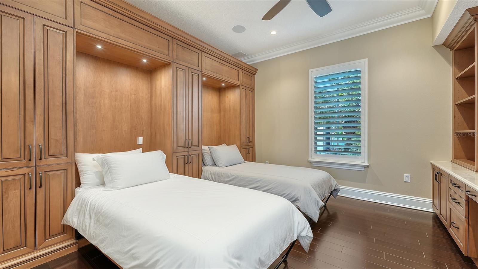 A4683382 Property Photo