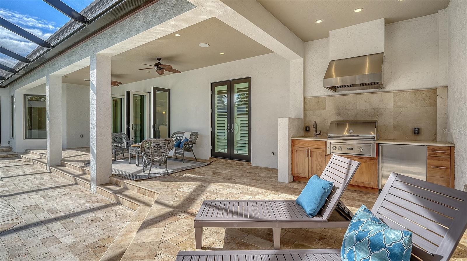 A4683382 Property Photo