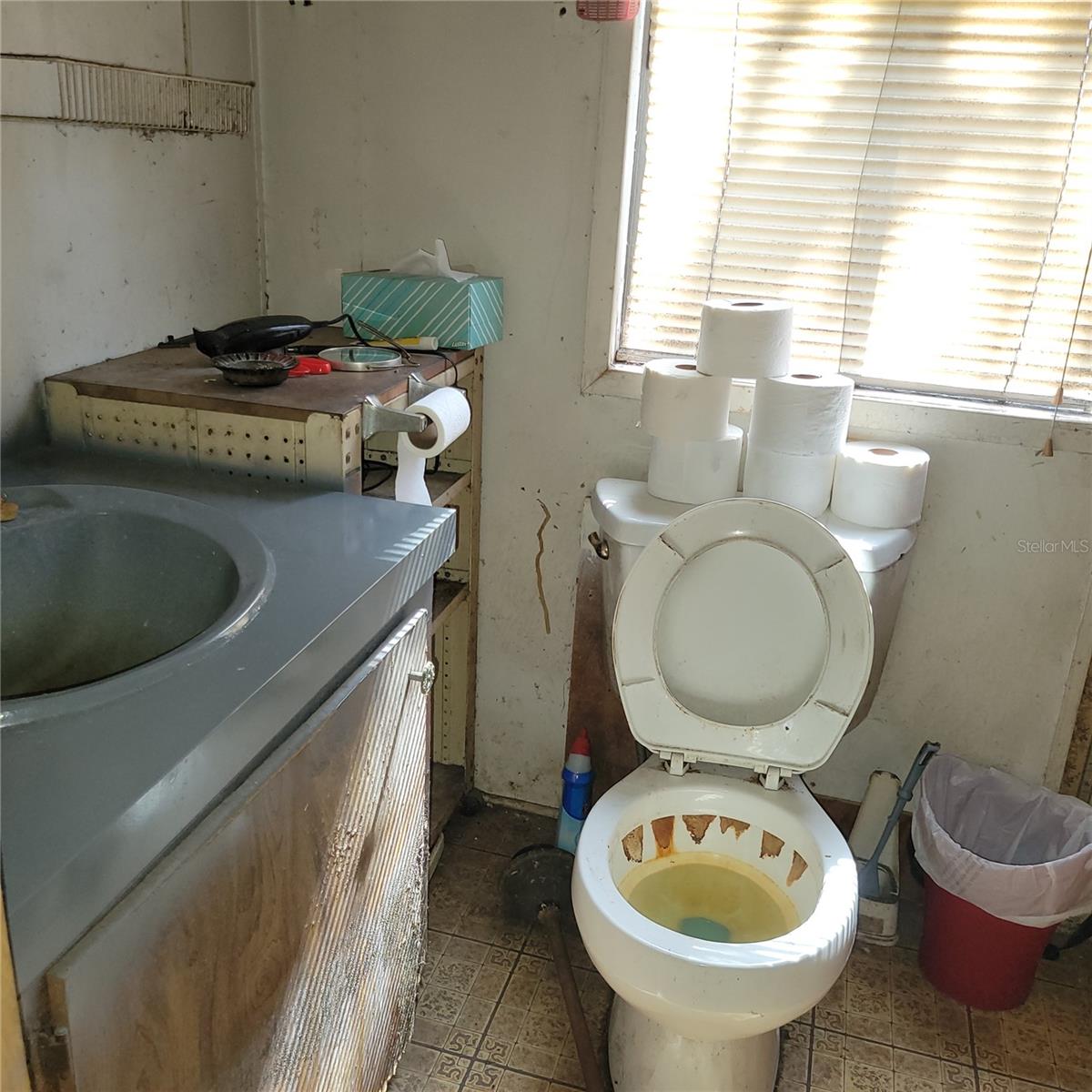 W7883231 Property Photo