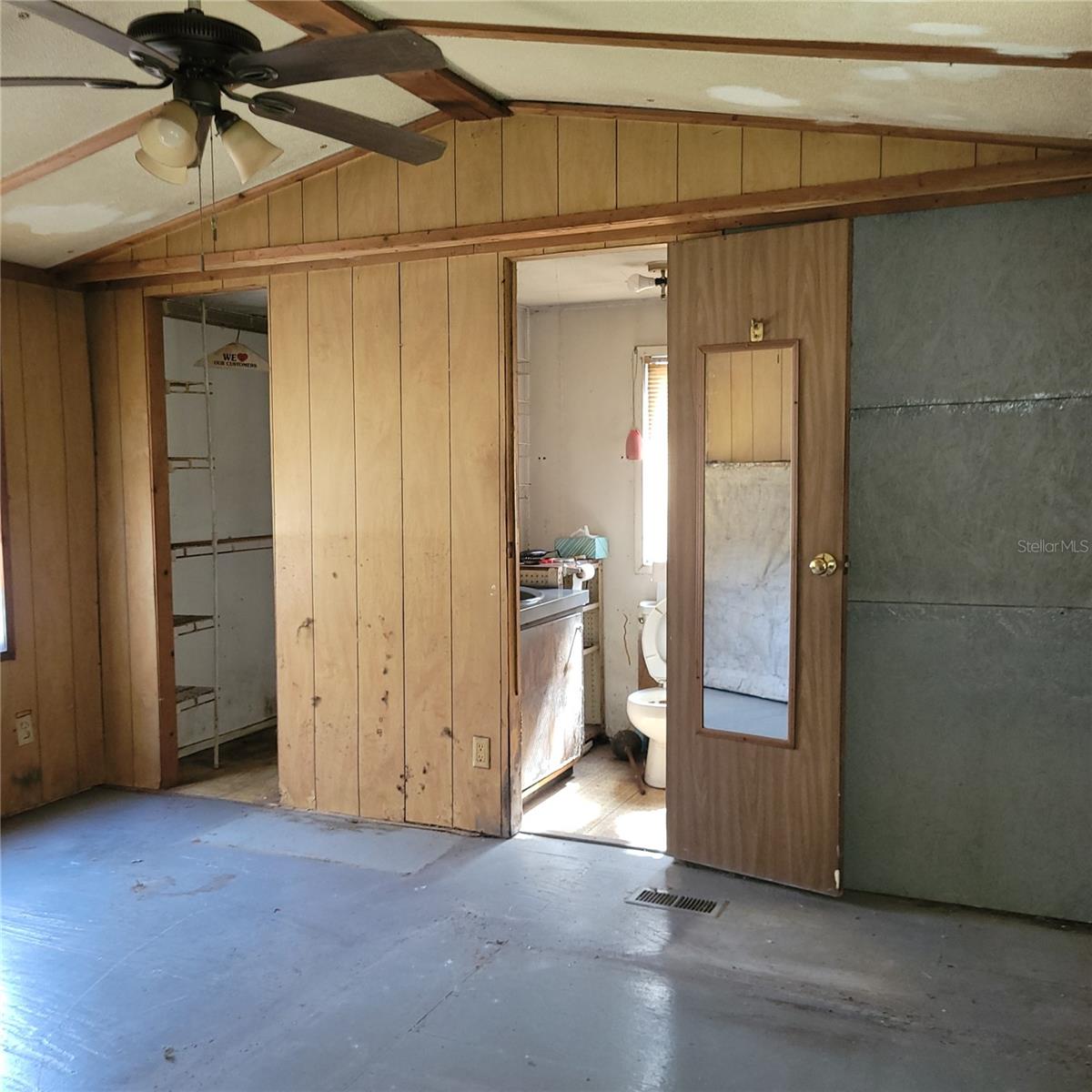 W7883231 Property Photo