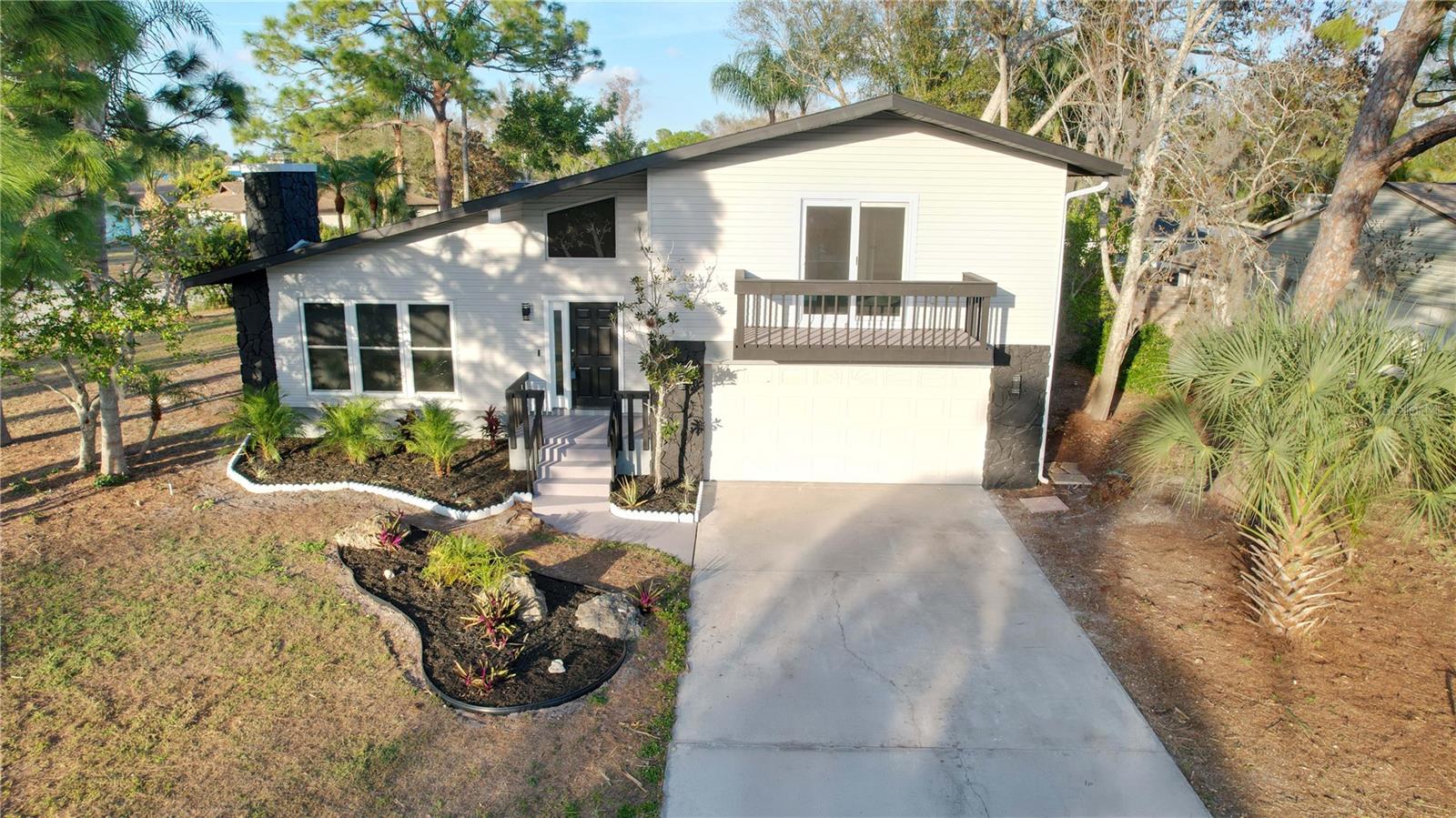 5667 CREEKWOOD DR, SARASOTA, FL, 34233