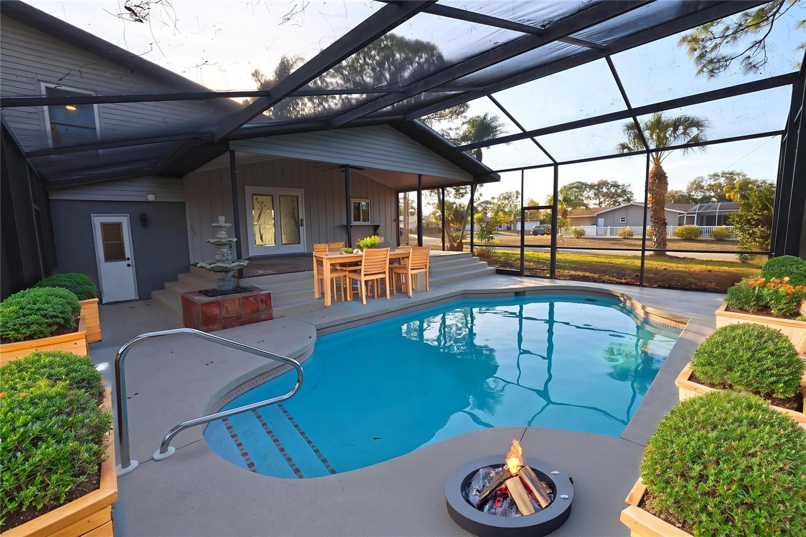 5667 CREEKWOOD DR, SARASOTA, FL, 34233