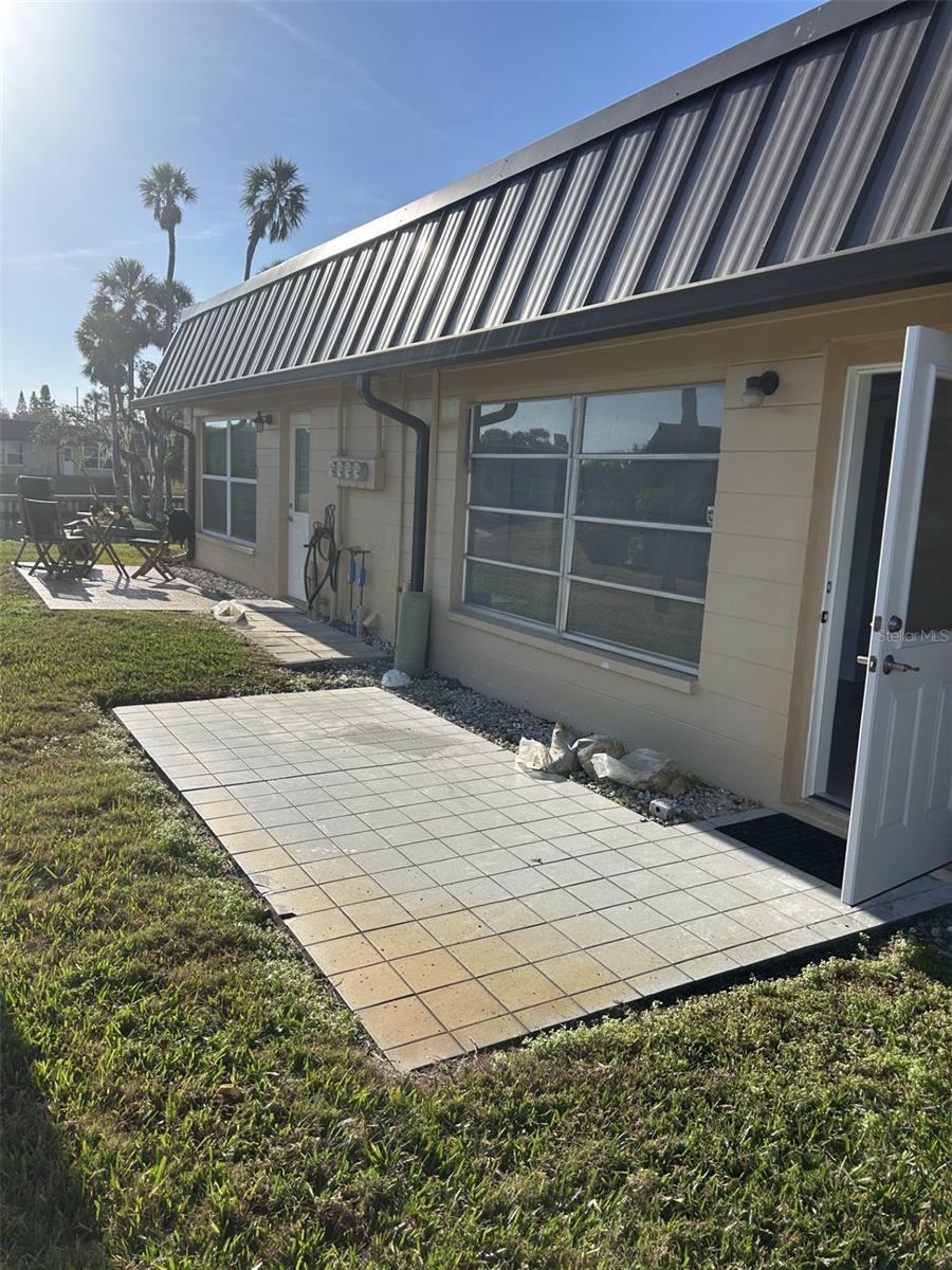 TB8478744 Property Photo