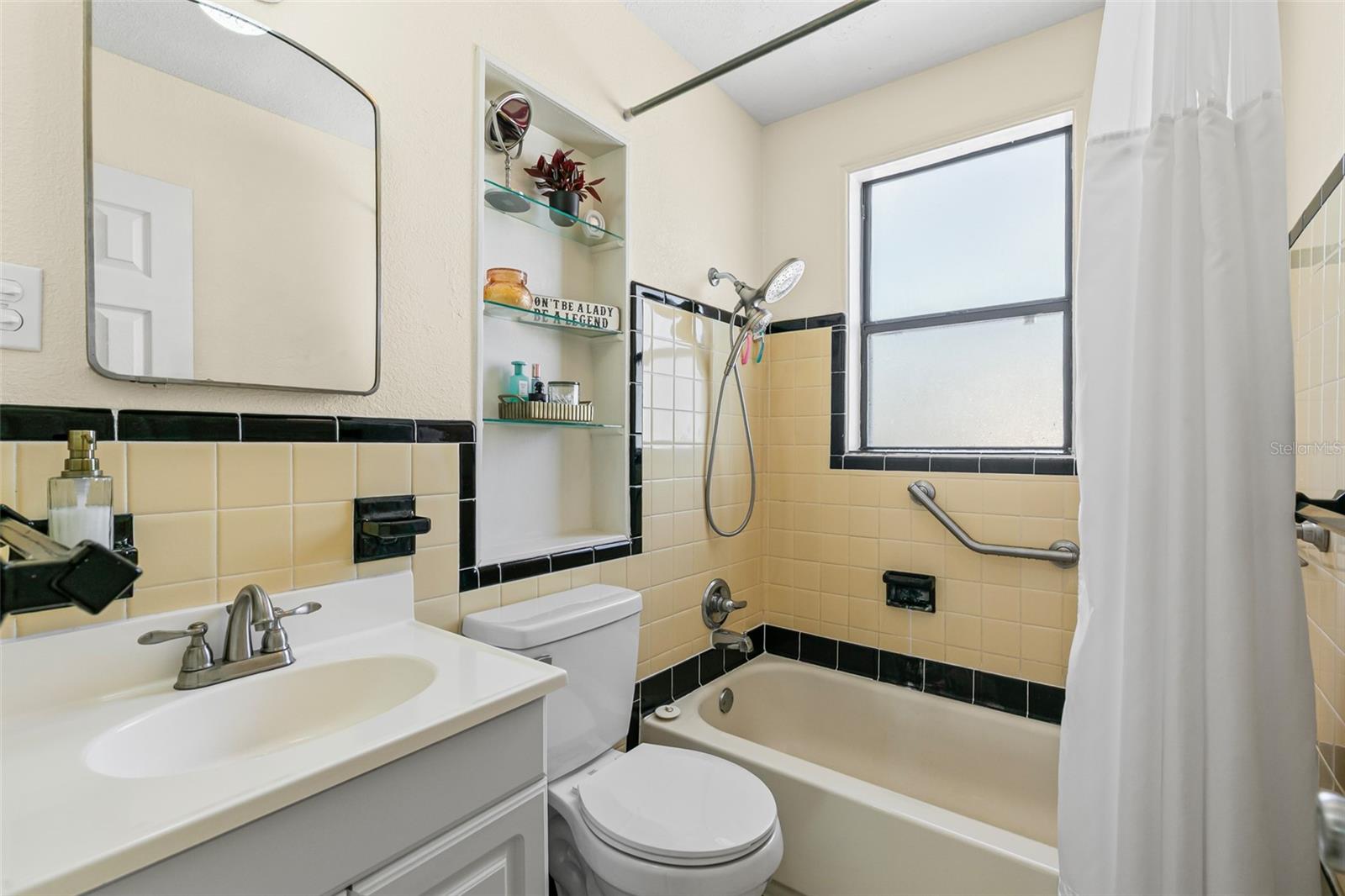 517 REVILO BLVD, DAYTONA BEACH, FL, 32118