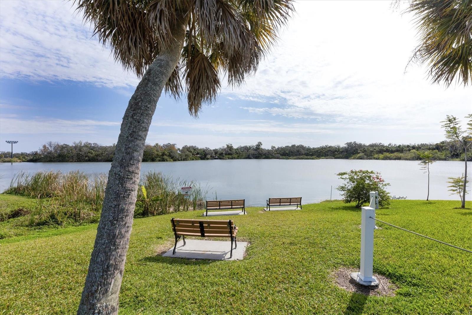 A4683464 Property Photo