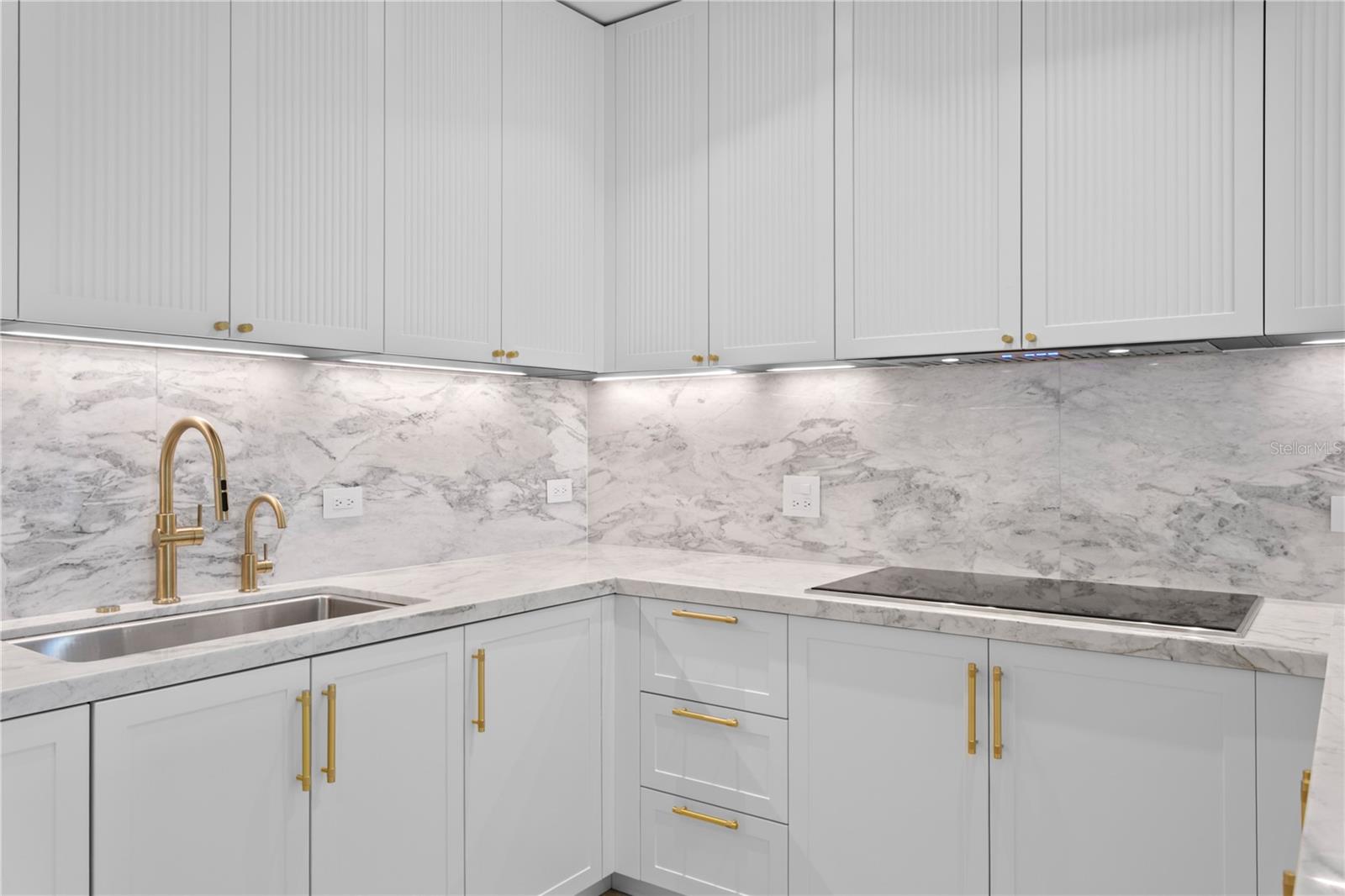 TB8478943 Property Photo