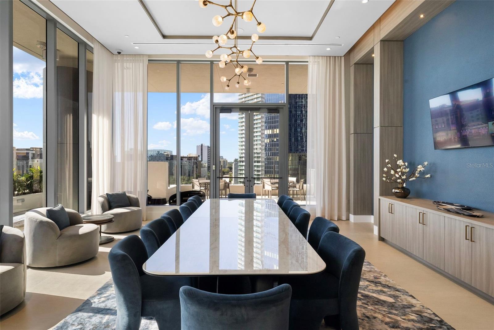 Reservable group dining table