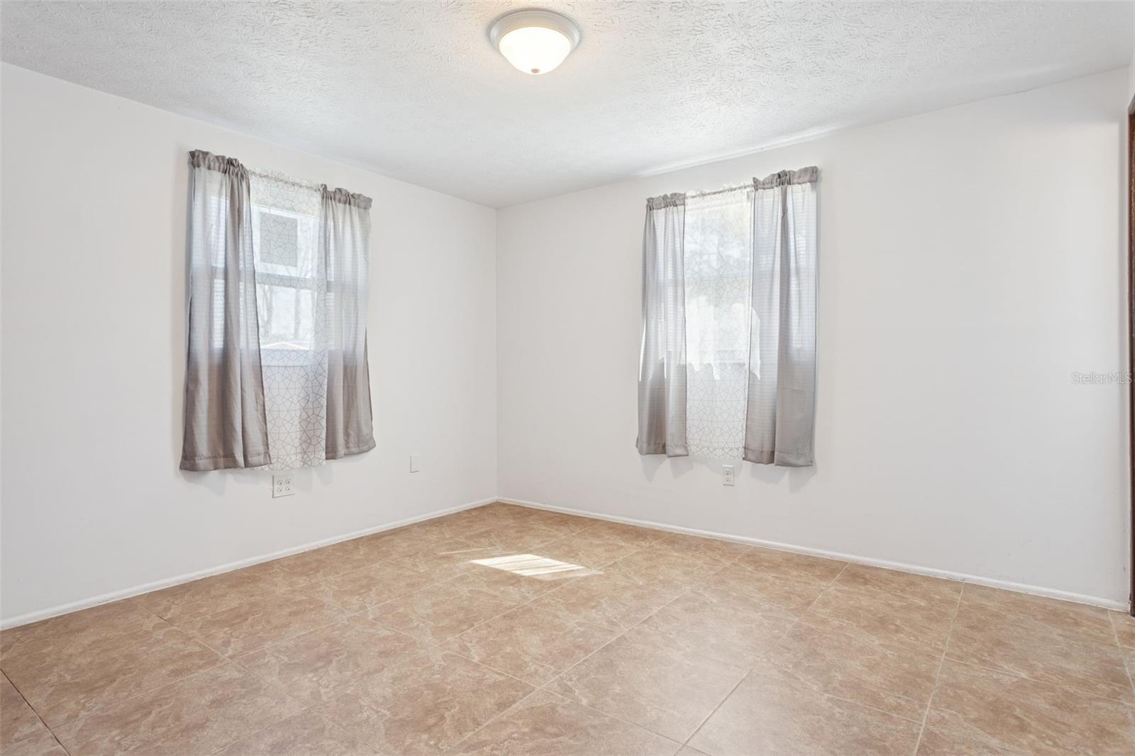 8105 ALPINE AVE, TAMPA, FL, 33619