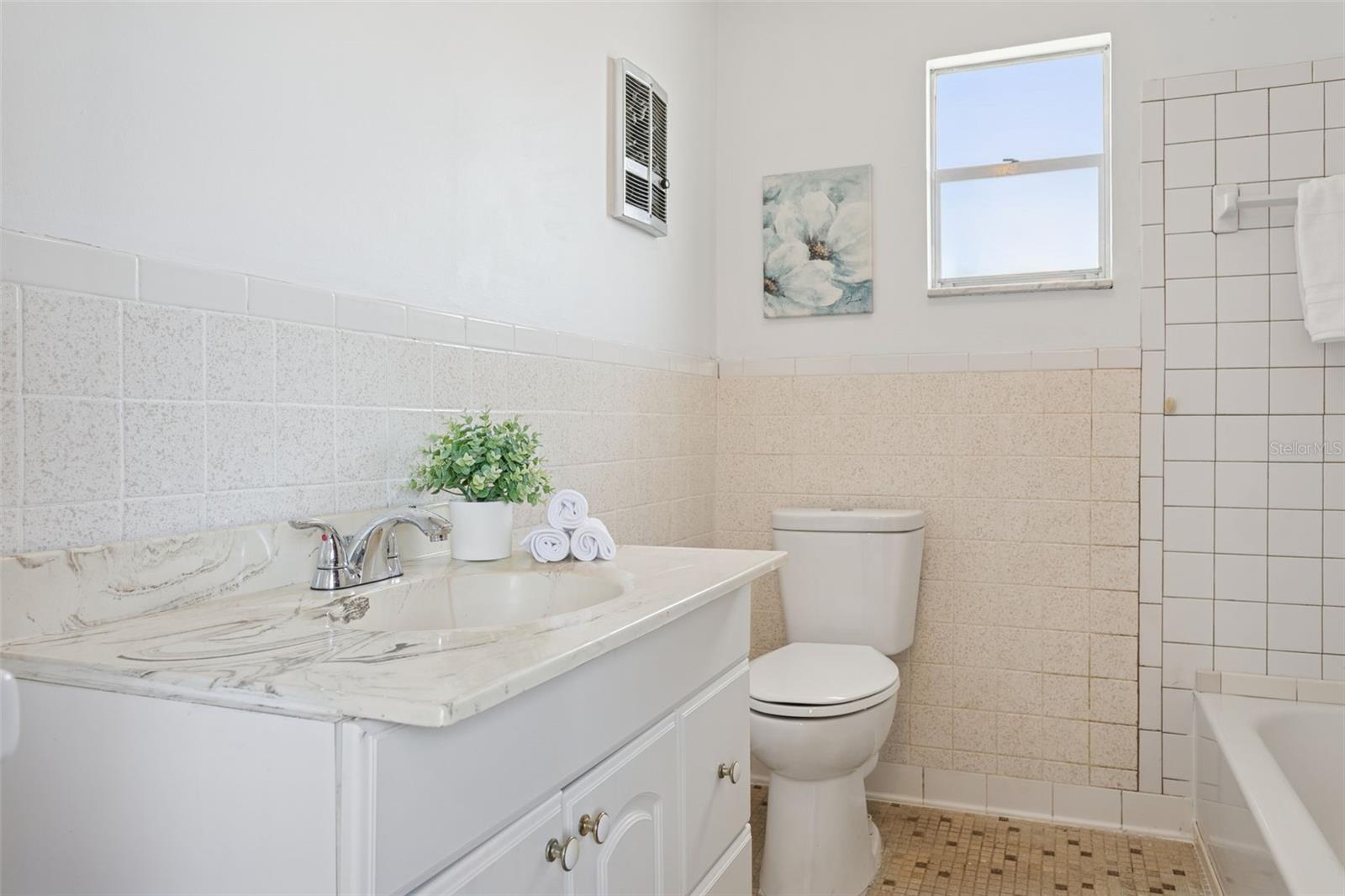 8105 ALPINE AVE, TAMPA, FL, 33619