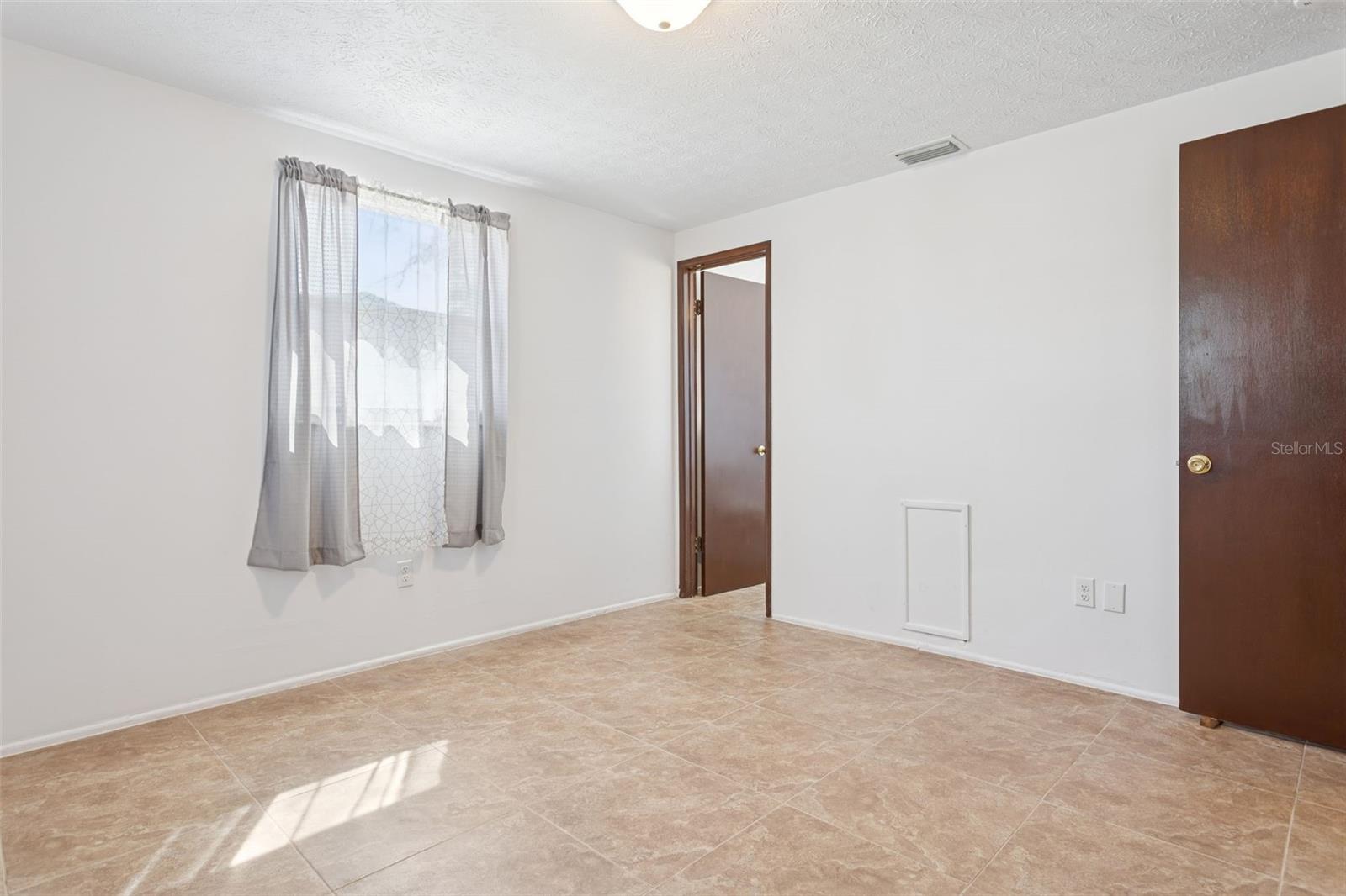 8105 ALPINE AVE, TAMPA, FL, 33619