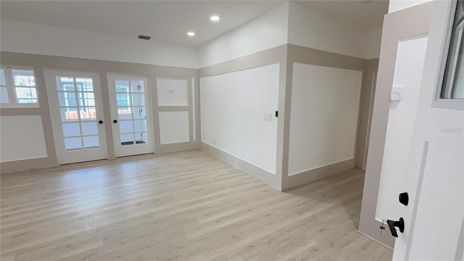 Beautiful great room.