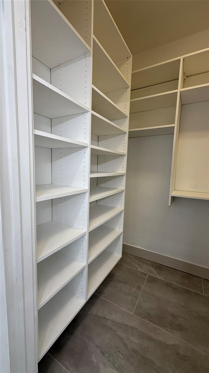 Walk in closet master