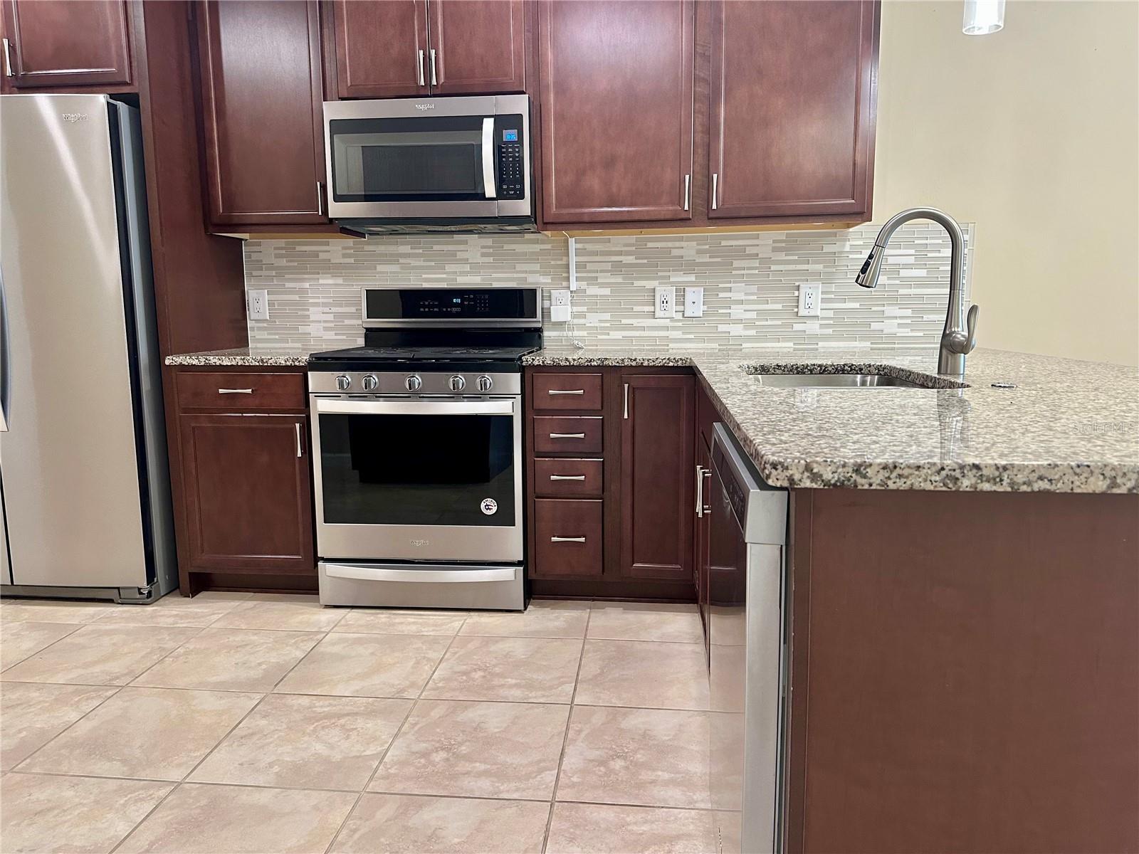 17631 CAMDEN DR, BRADENTON, FL, 34202