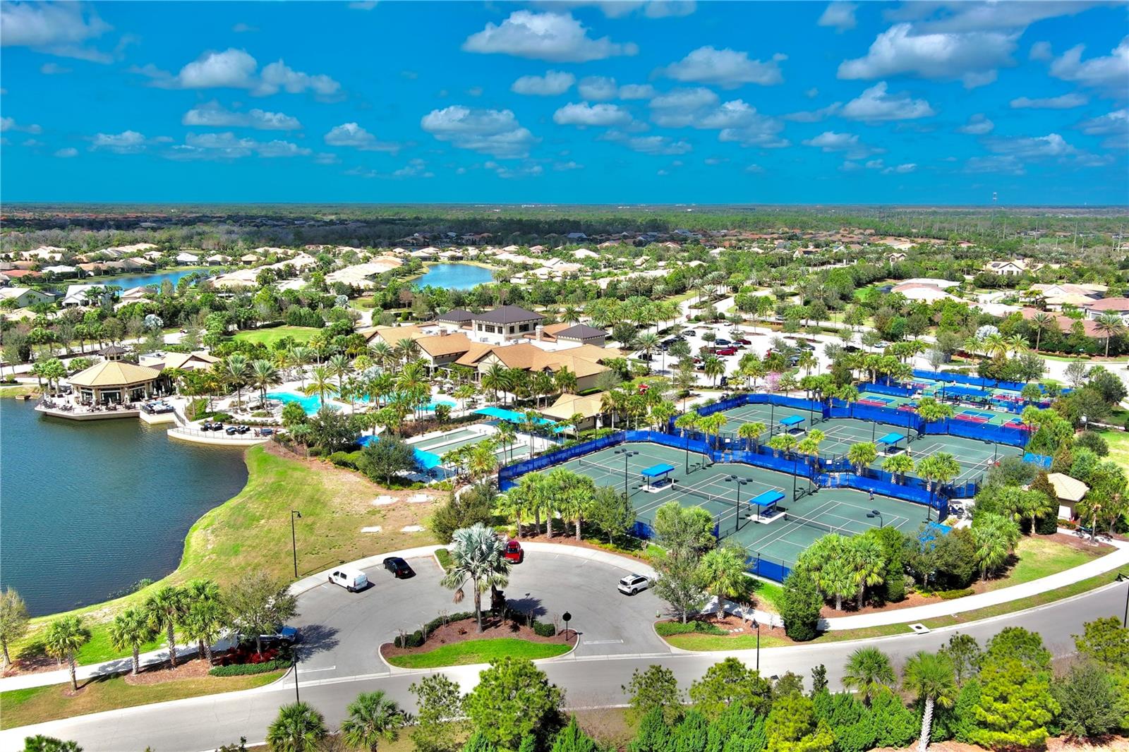 17631 CAMDEN DR, BRADENTON, FL, 34202