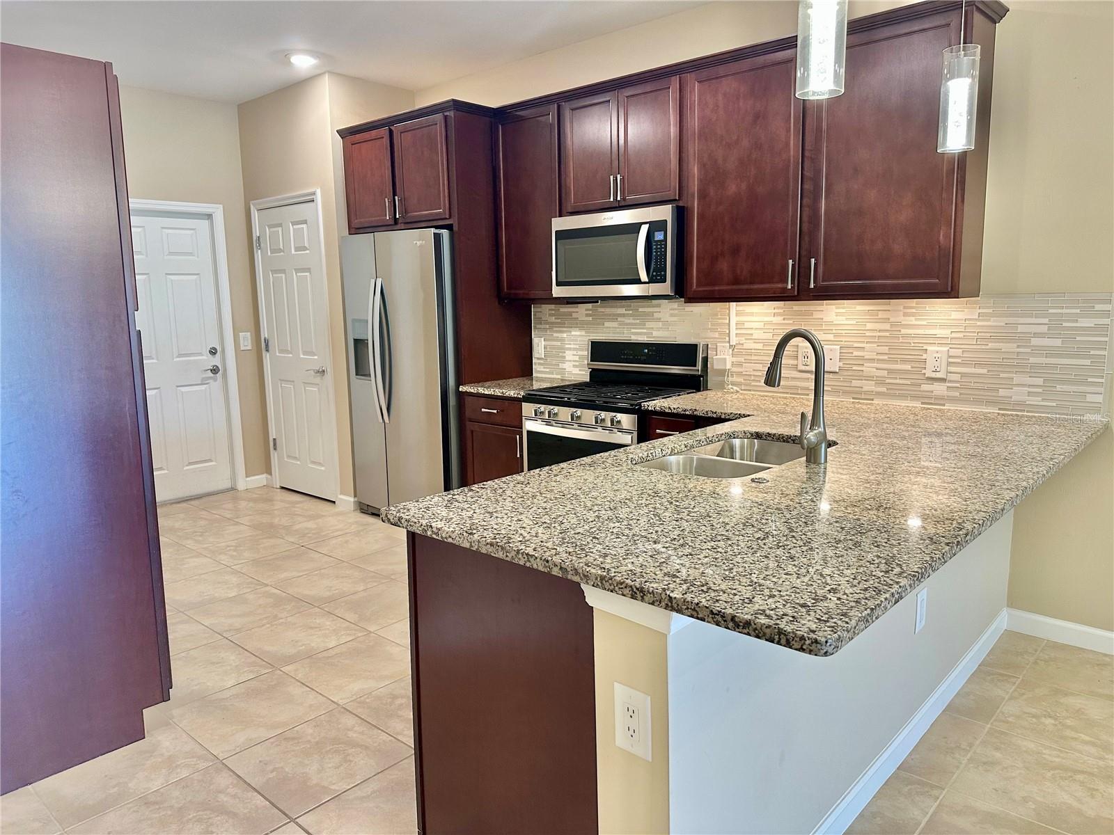 17631 CAMDEN DR, BRADENTON, FL, 34202