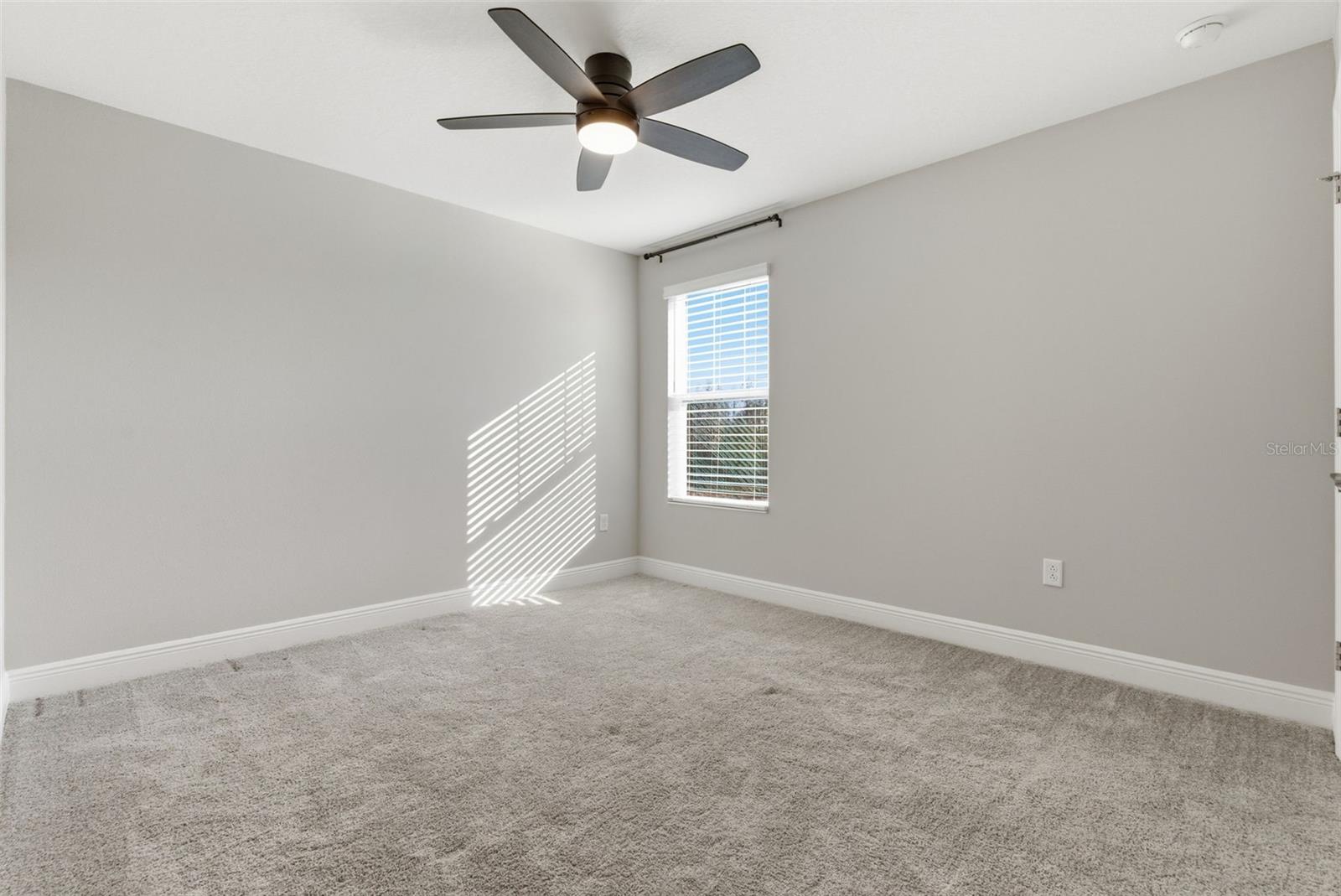 1ST FLOOR GUEST BEDROOM