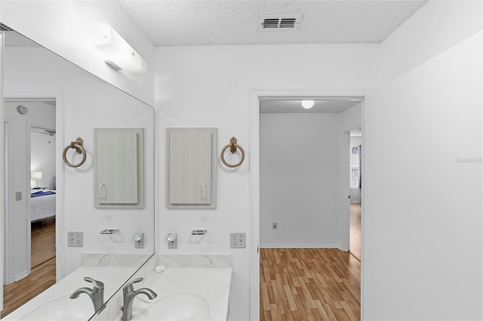 432 HILDALGO DR, THE VILLAGES, FL, 32159