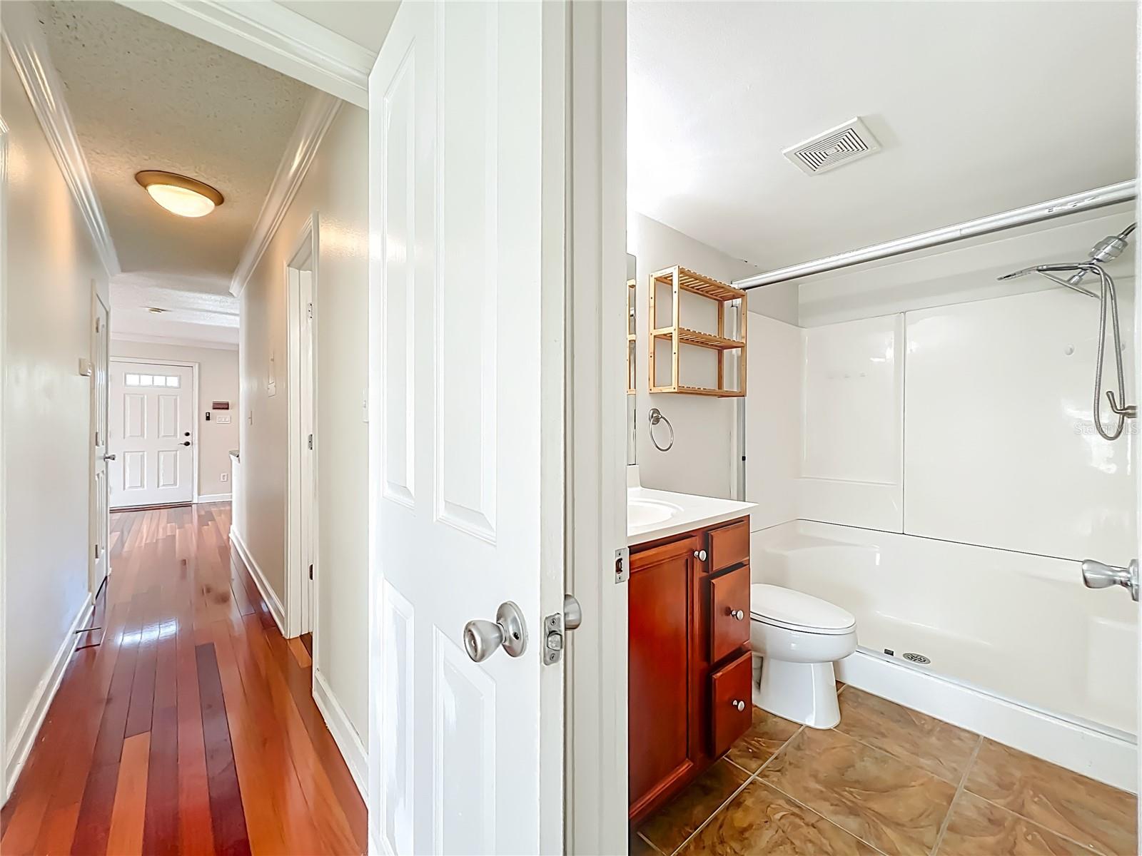 4864 CONWAY RD #120, ORLANDO, FL, 32812