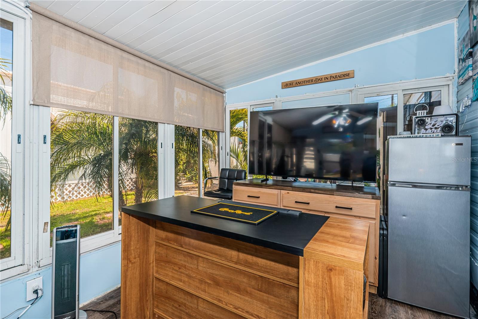 TB8479263 Property Photo