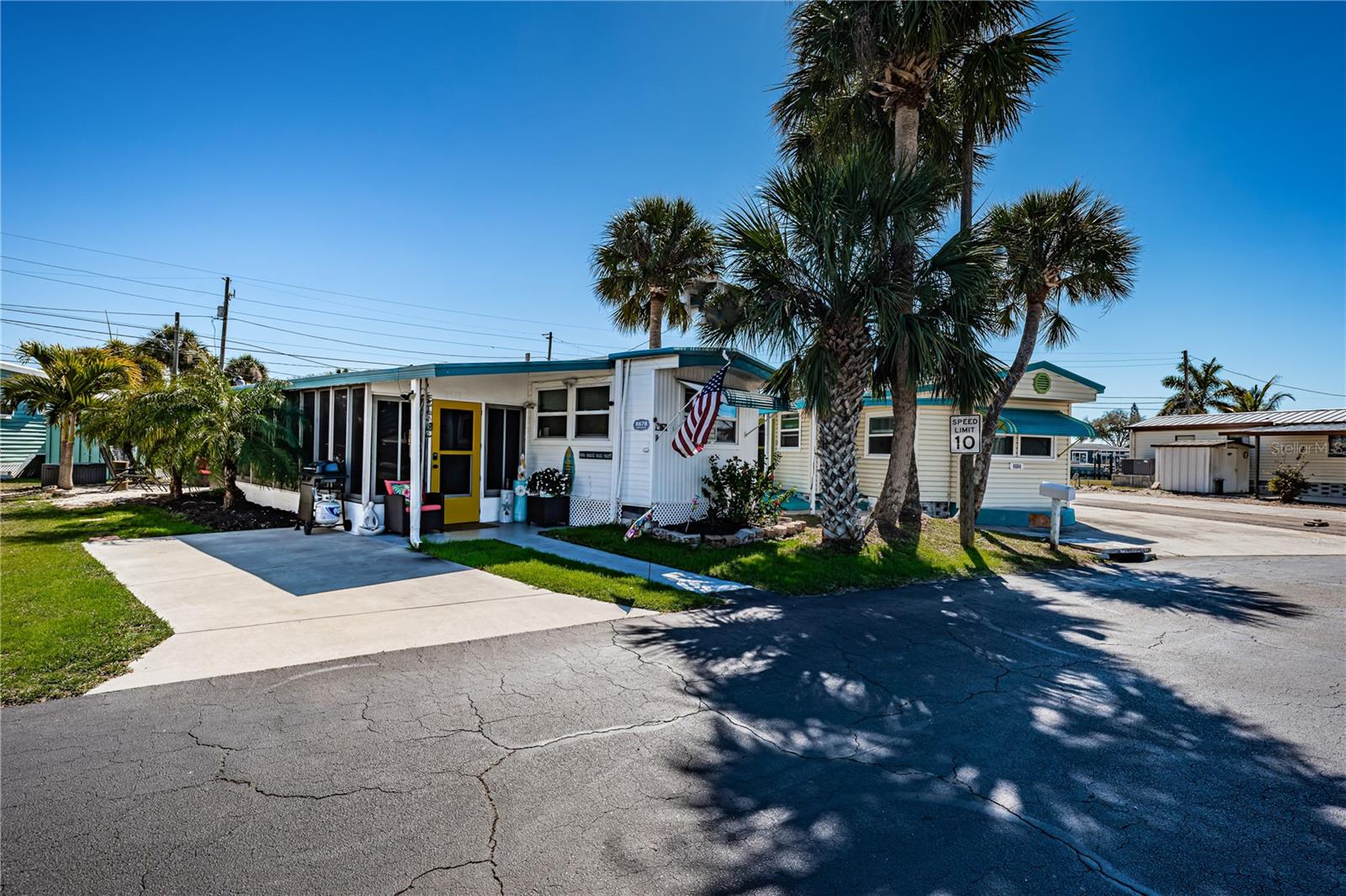 TB8479263 Property Photo