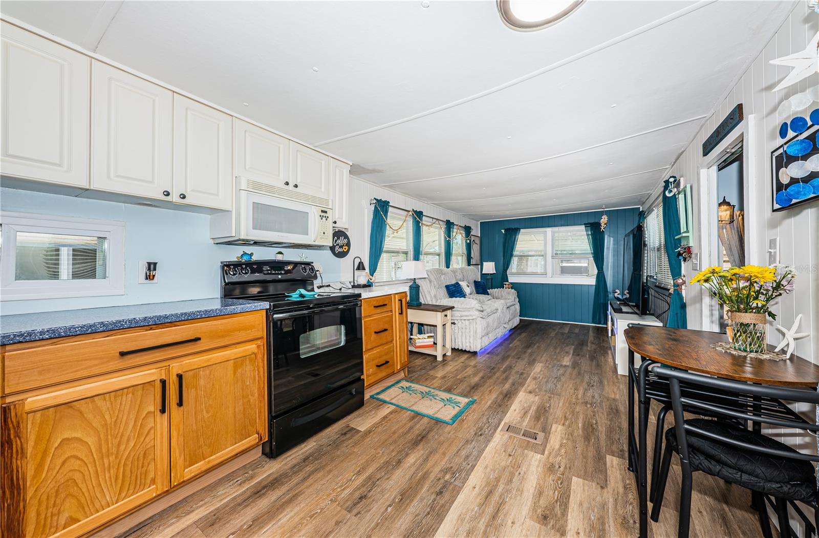 TB8479263 Property Photo