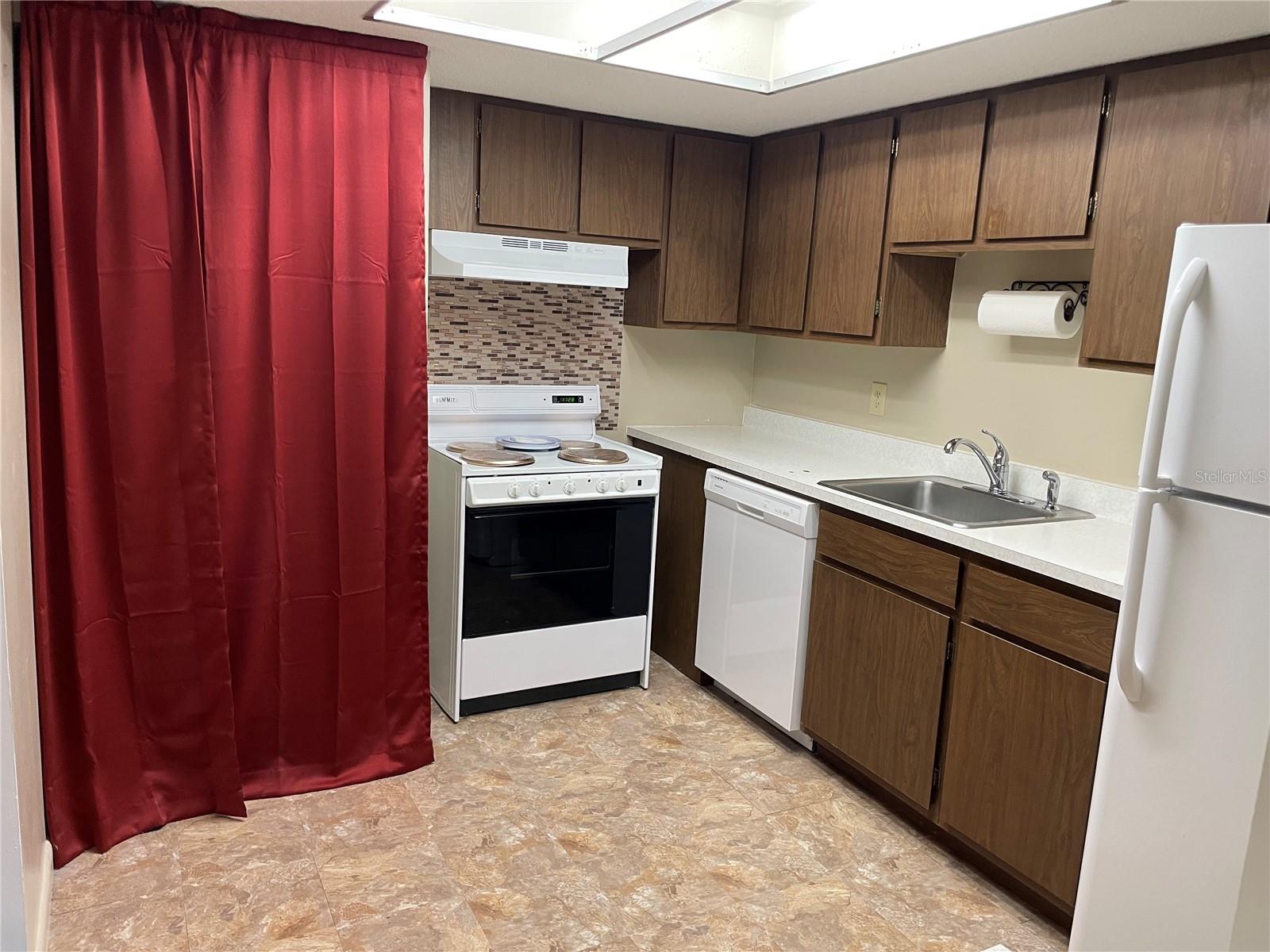 OM719401 Property Photo