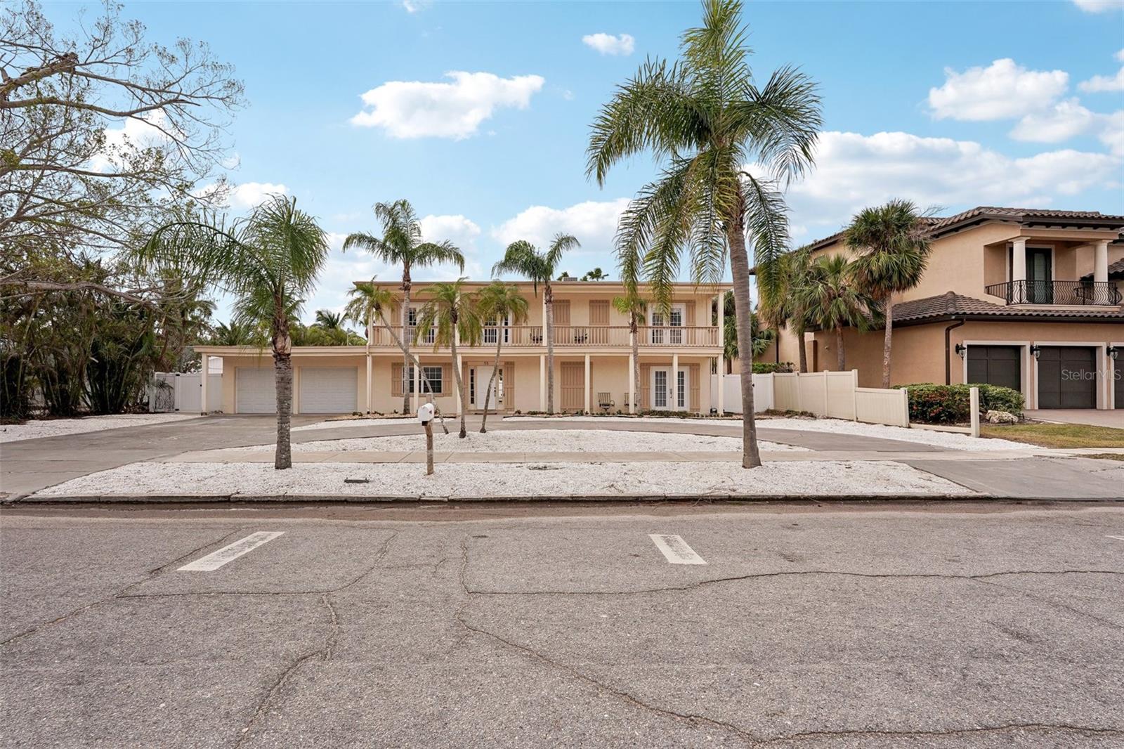 A4683582 Property Photo