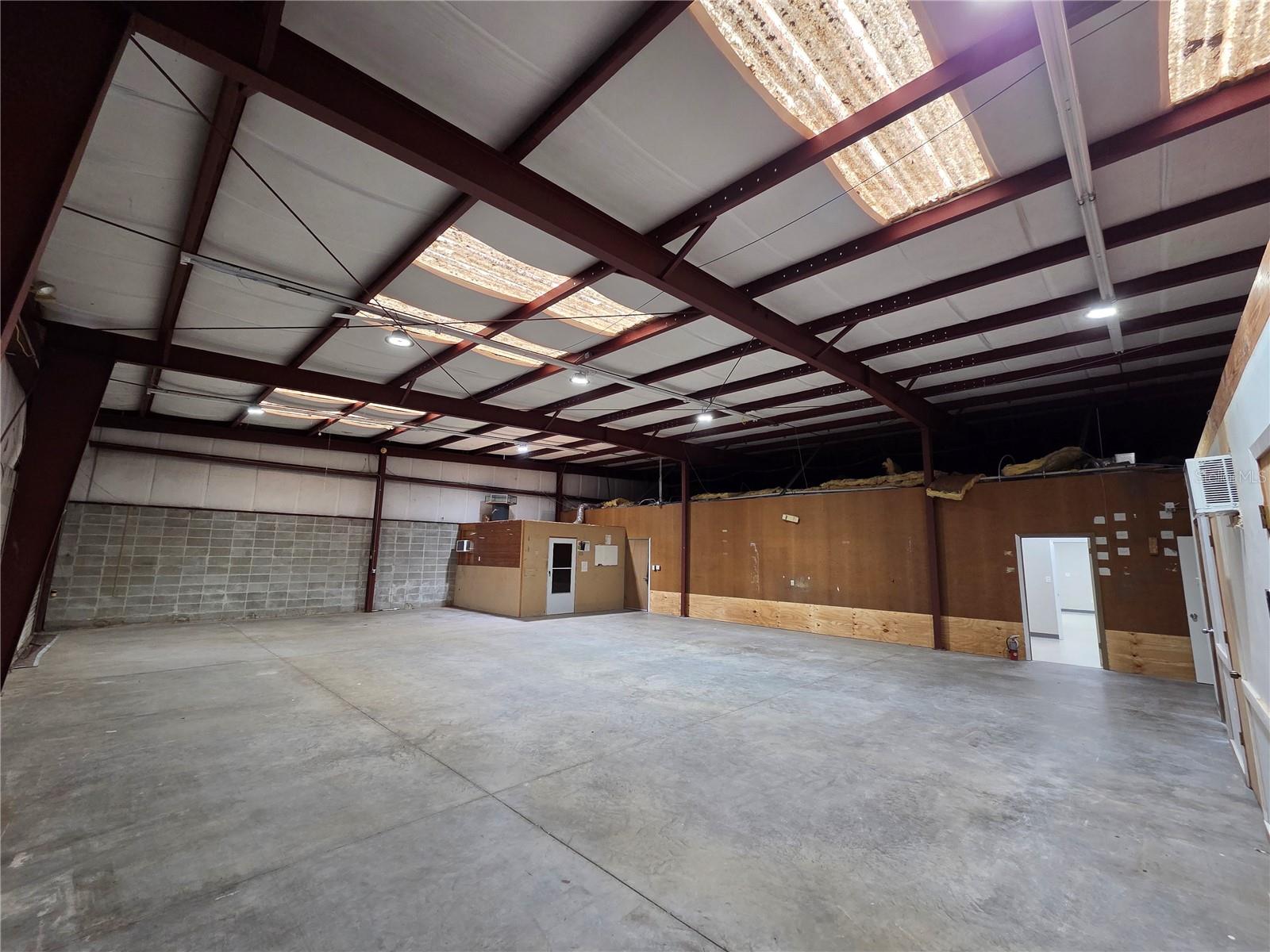 6800 EDGEWATER COMMERCE PKWY, ORLANDO, FL, 32810