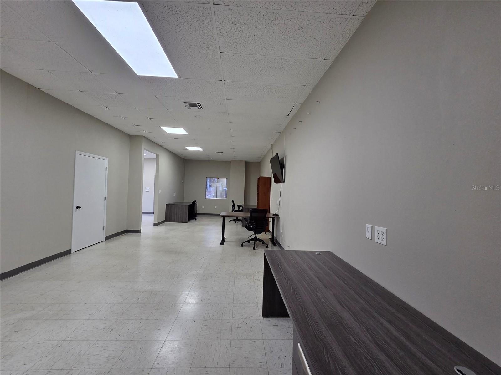 6800 EDGEWATER COMMERCE PKWY, ORLANDO, FL, 32810