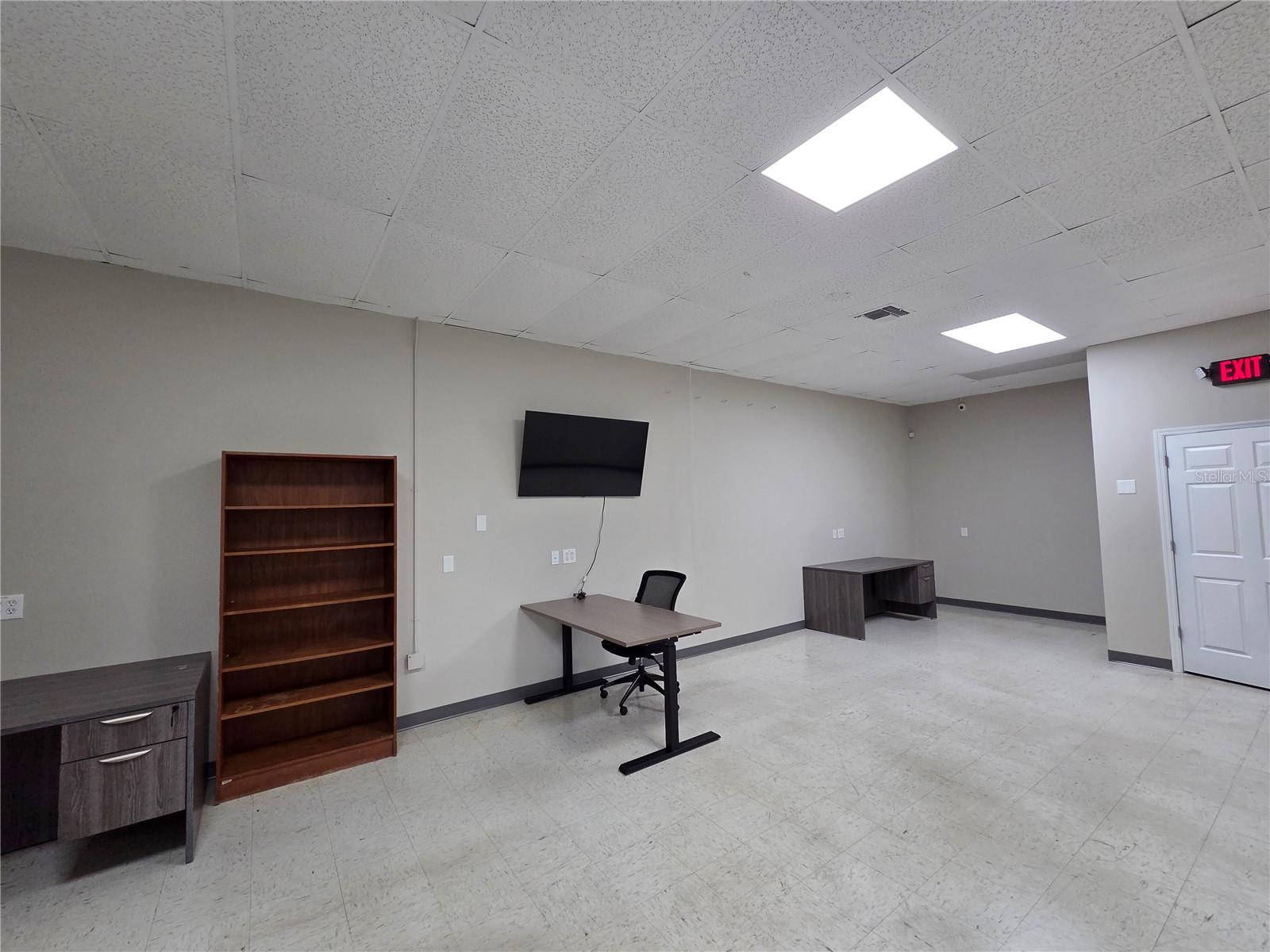 6800 EDGEWATER COMMERCE PKWY, ORLANDO, FL, 32810