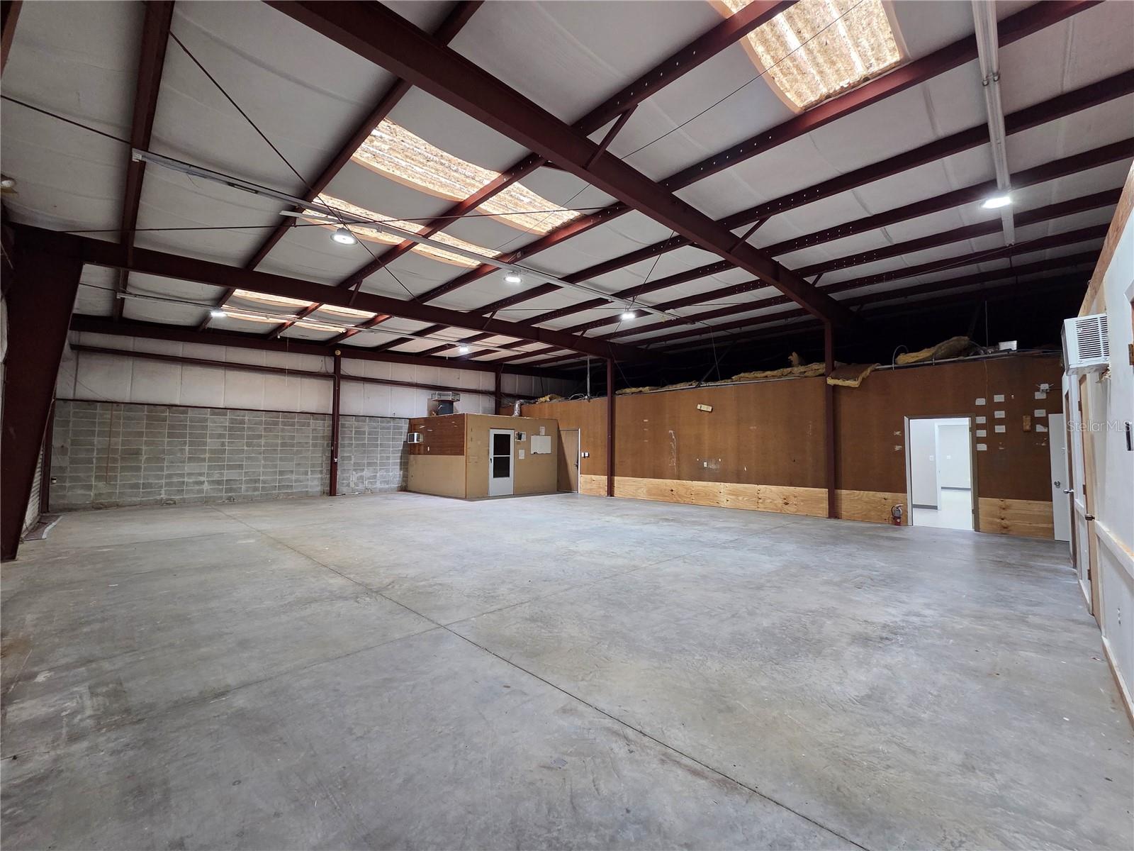 6800 EDGEWATER COMMERCE PKWY, ORLANDO, FL, 32810