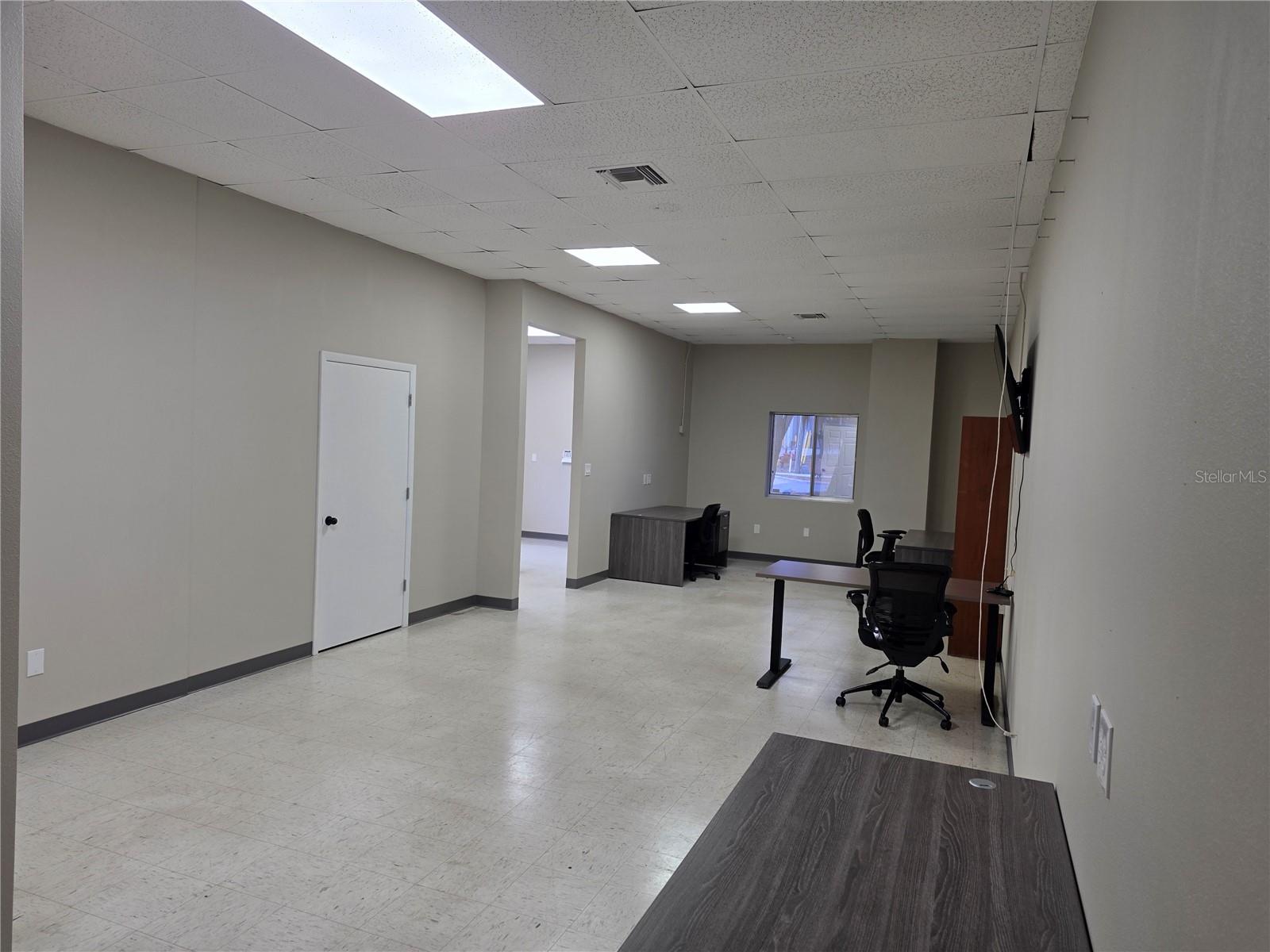 6800 EDGEWATER COMMERCE PKWY, ORLANDO, FL, 32810